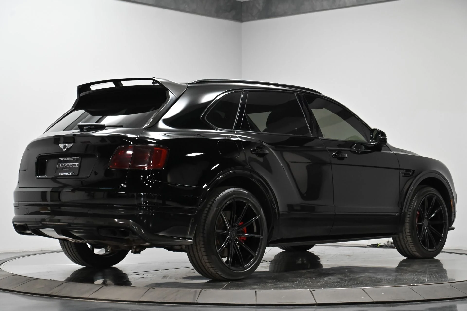 mph009_1490443280_Used_2018_Bentley_Bentayga_W12_1759788100_2ec56826a6