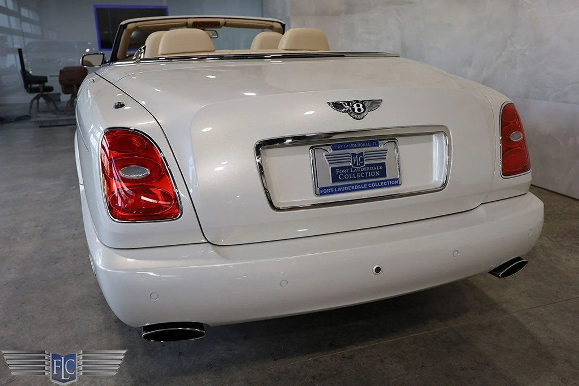 mph009_1490774059_used_2010_bentley_azure_tconvertible_9689_22574902_10_1024_7946b15923