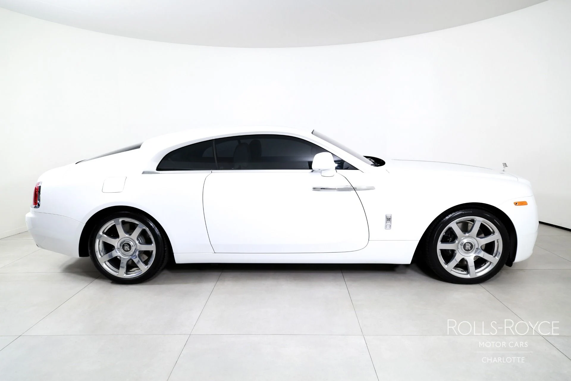 mph009_1491563519_Used_2014_Rolls_Royce_Wraith_1778858283_0afbcd6fae