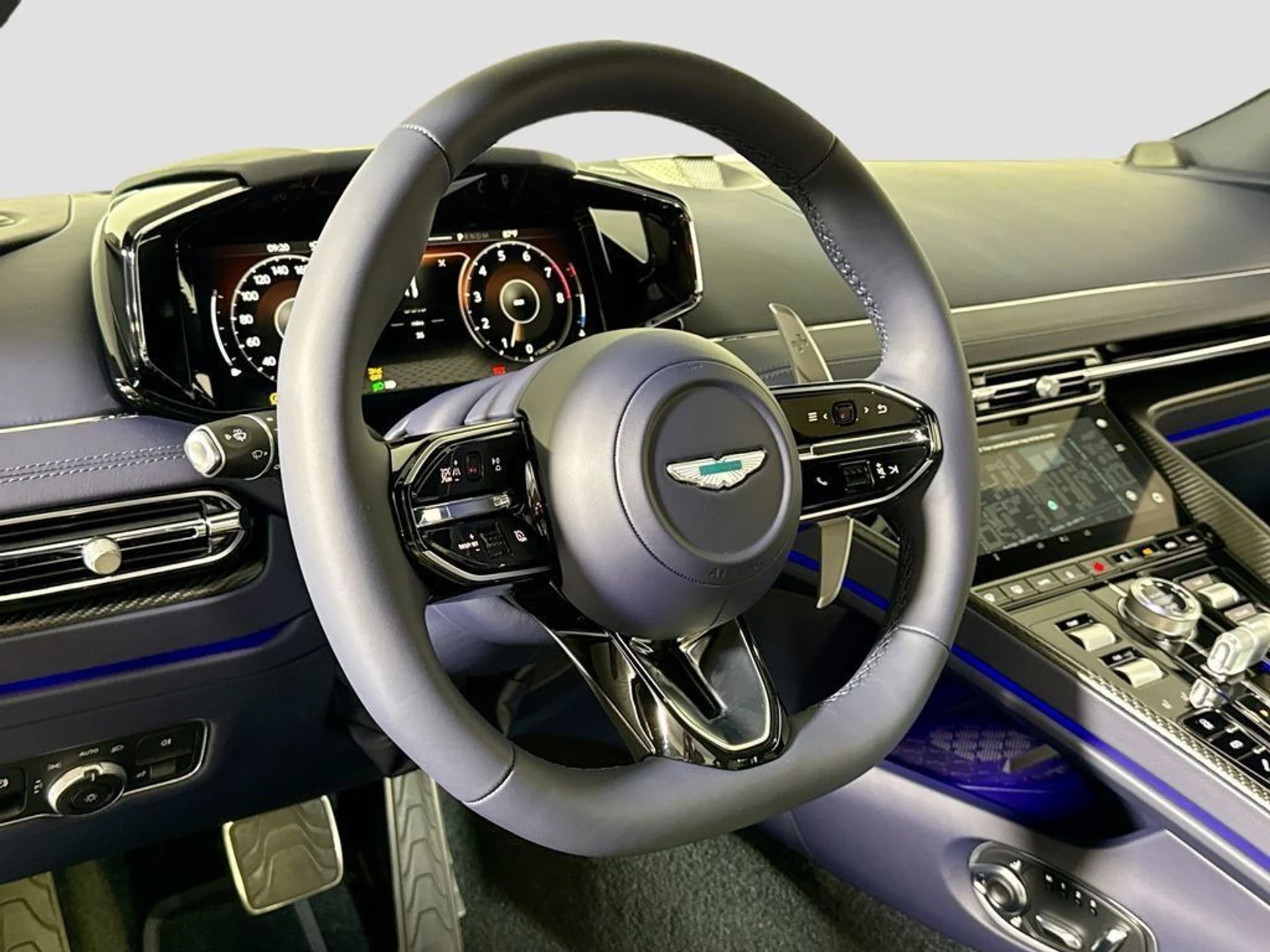 mph009_1494093188_new_2026_aston_martin_db12_11350_23038289_10_1024_a04f0dd472