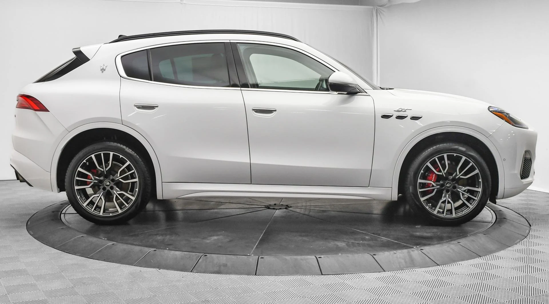 mph009_1499293950_Used_2023_Maserati_Grecale_GT_1753171084_18c9ac1d87