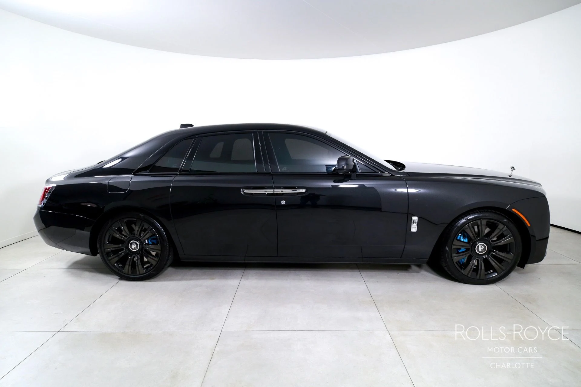 mph009_1500903583_Used_2024_Rolls_Royce_Ghost_1755798774_d650e5b86a