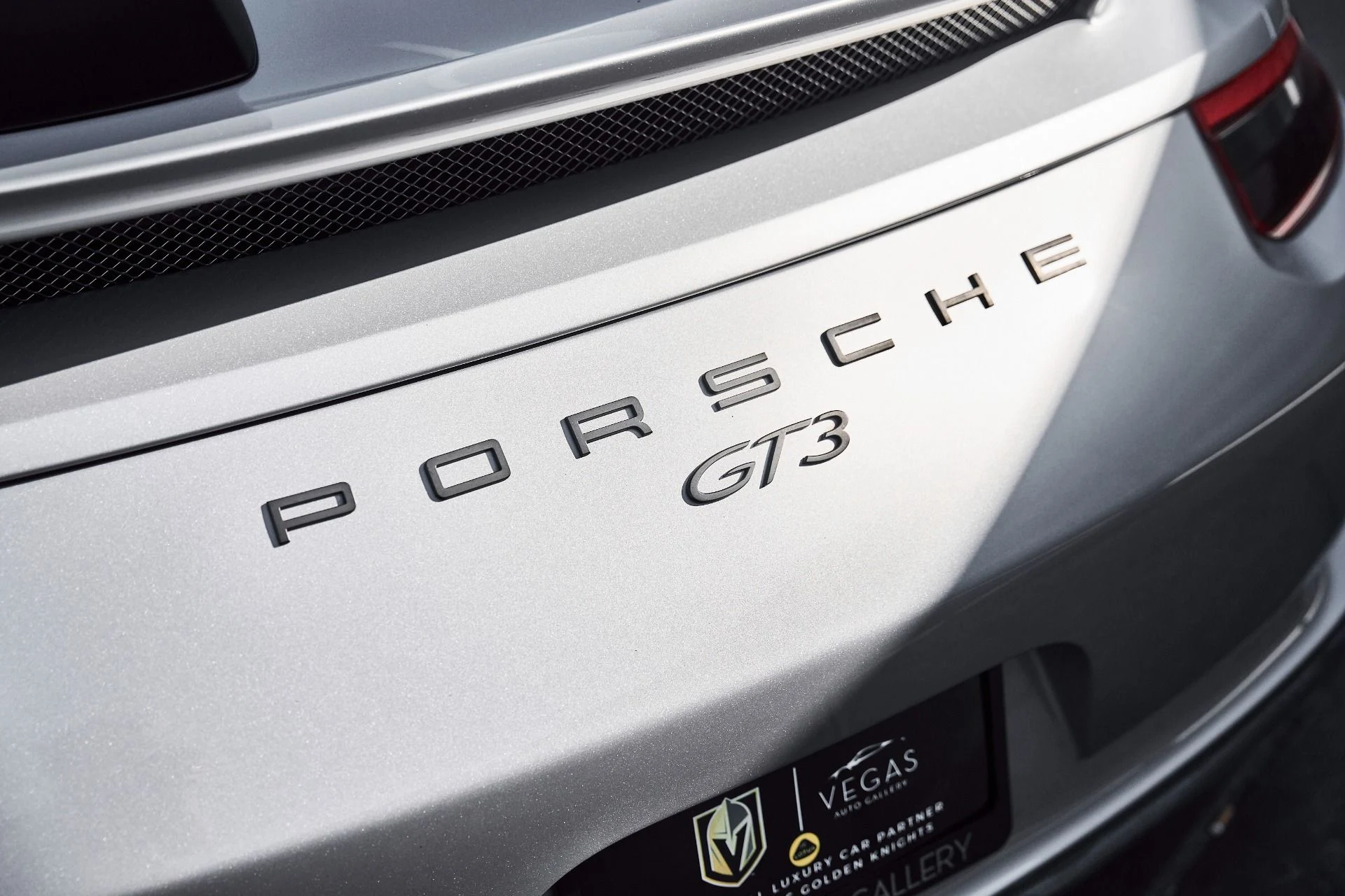 mph009_1507109718_Used_2018_Porsche_911_GT_3_1778891396_572e54fb79