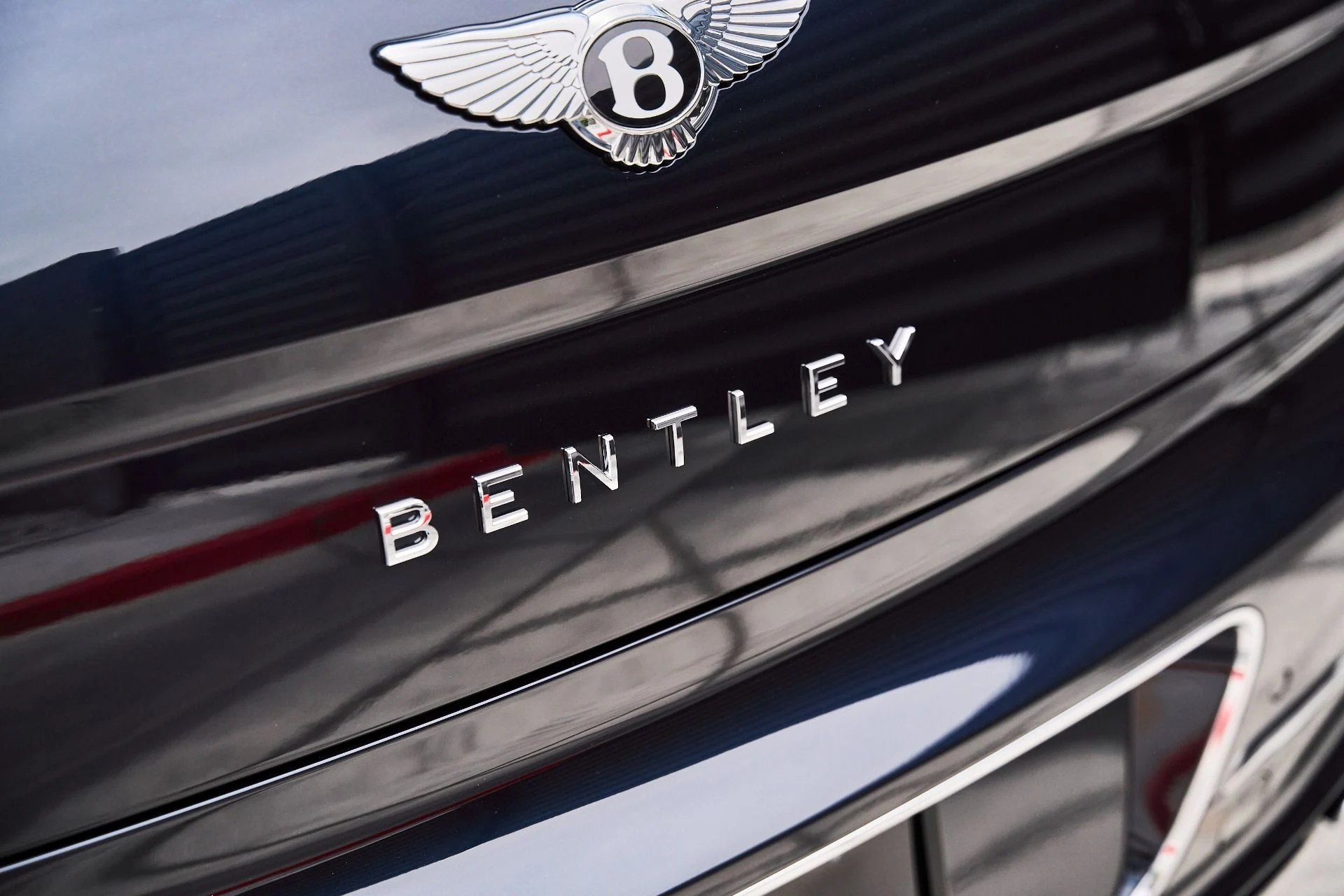 mph009_1509600401_Used_2021_Bentley_Flying_Spur_V8_1779867090_b88d42e743