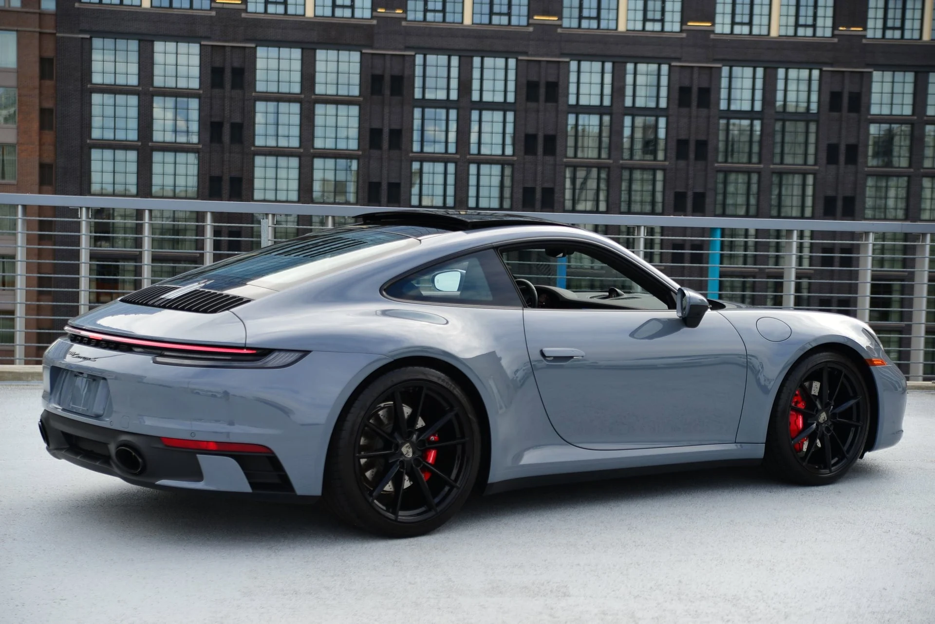 mph009_1515586272_1f0fe00b1b82c001a9b9fde6d96d2208x_2a25449021