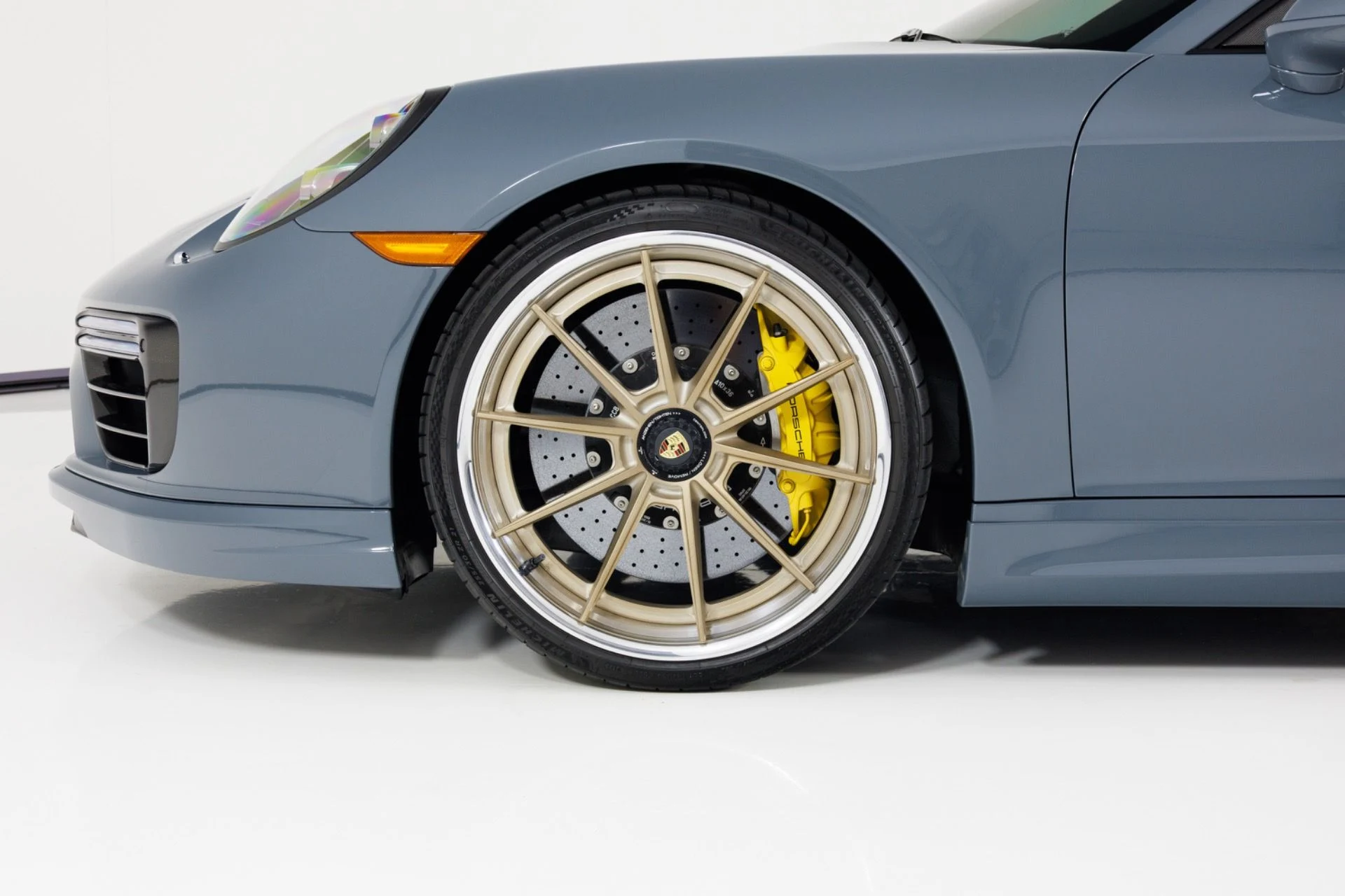 mph009_1533078062_Used_2017_Porsche_911_Turbo_S_1787680338_7502412423