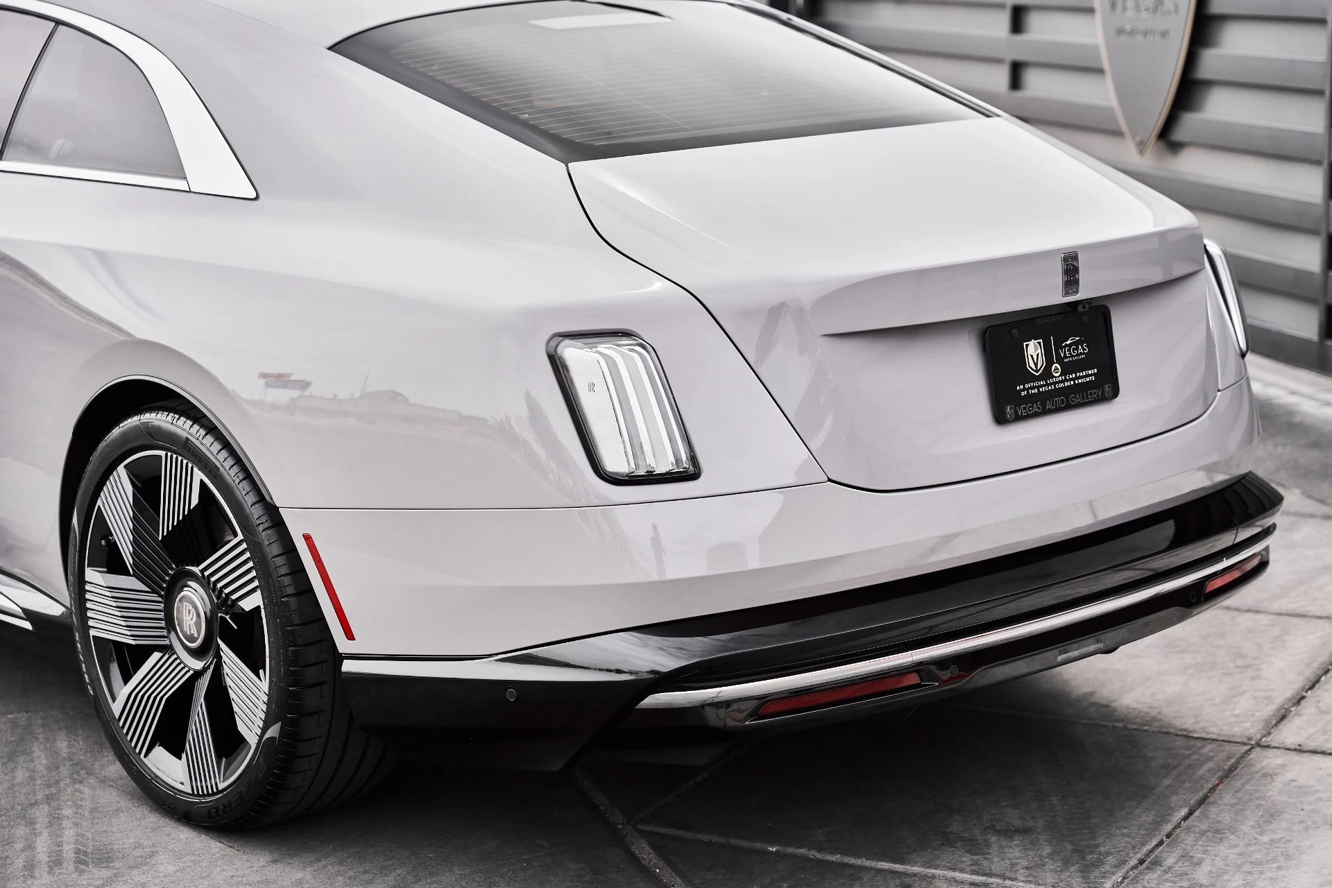 mph009_1546029328_Used_2025_Rolls_Royce_Spectre_Base_1775928250_6bb39eabe9