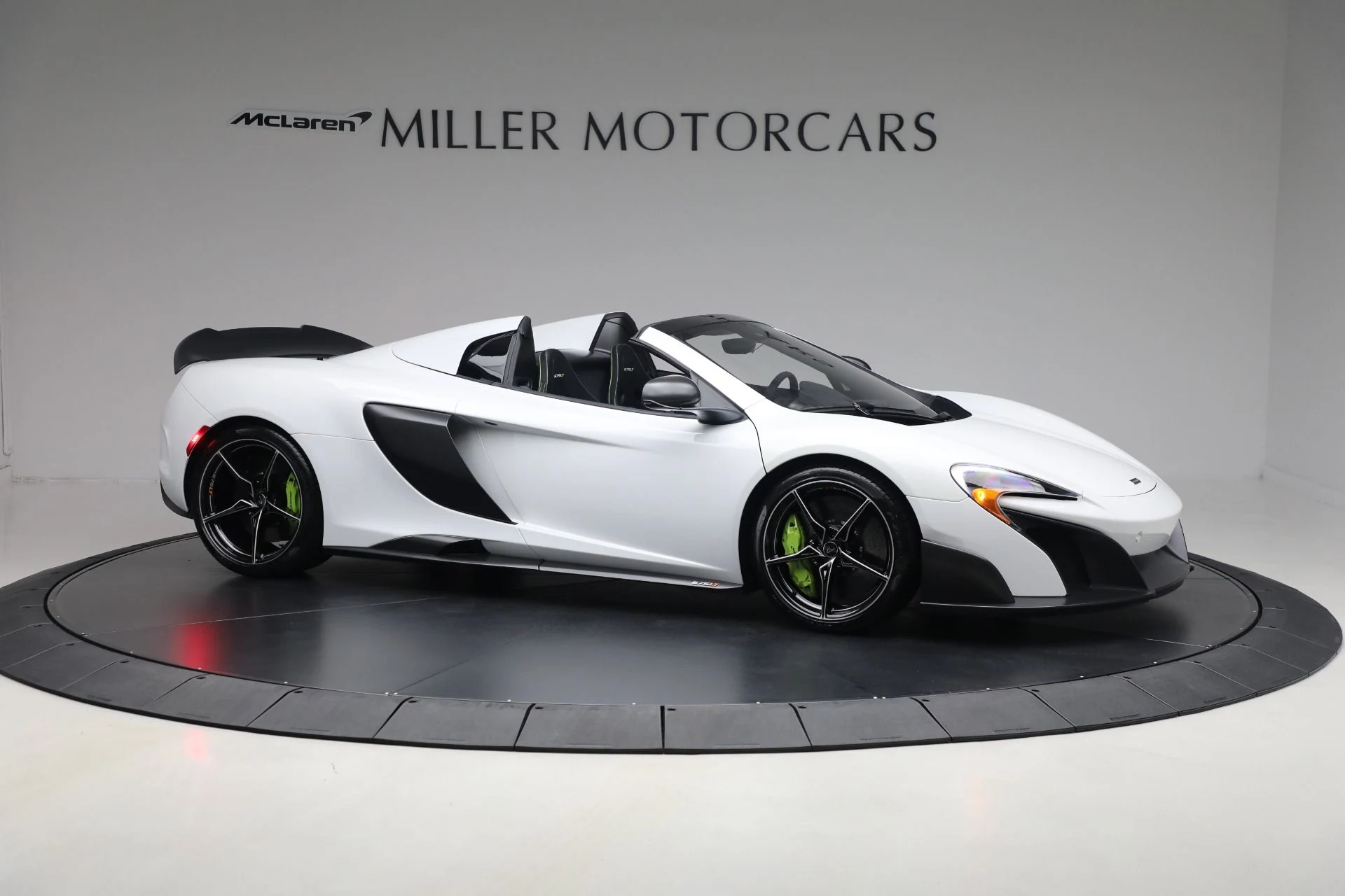 mph009_154676683_Used_2016_Mc_Laren_675_LT_Spider_aaa7c691ad