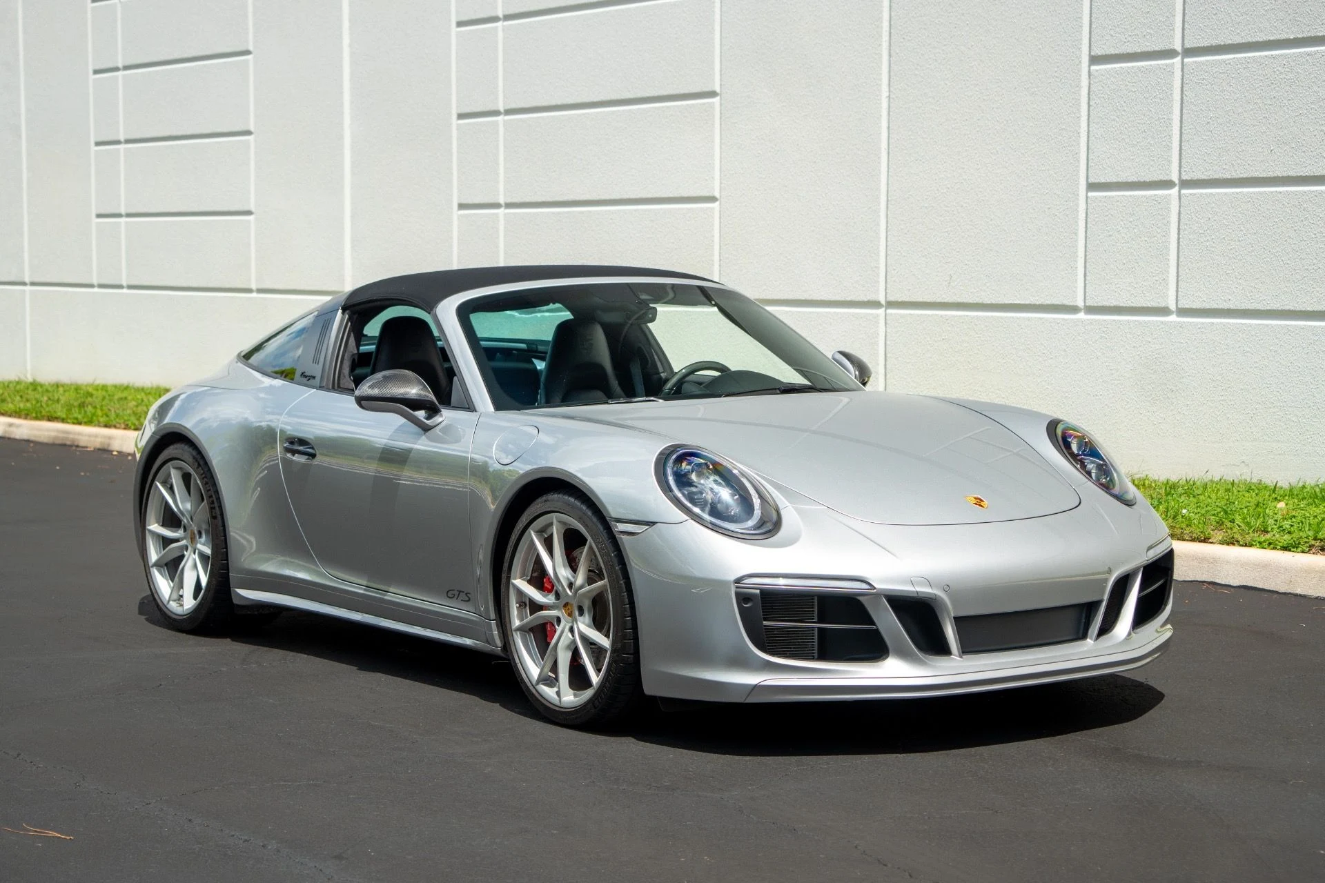 mph009_1547447325_Used_2019_Porsche_911_Targa_4_GTS_1756154089_310d00aa81