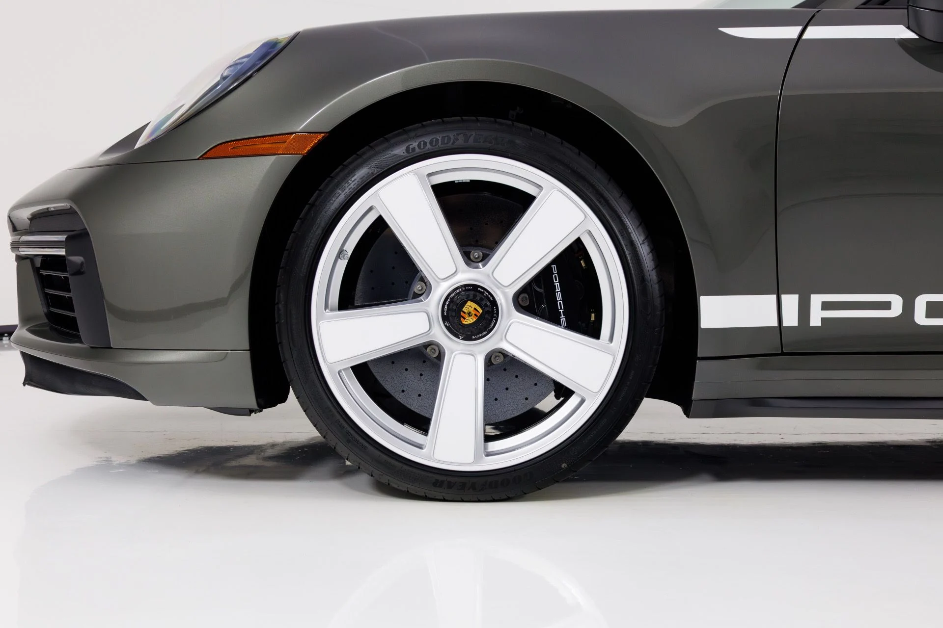 mph009_1550087987_Used_2025_Porsche_911_Turbo_50_Years_1769709970_d1772021d4