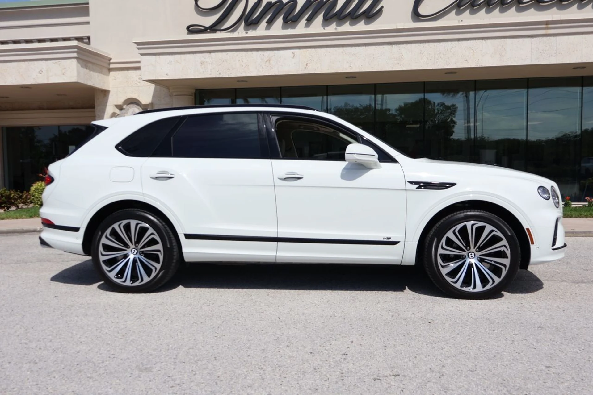 mph009_155892772_10_a20f06abc2