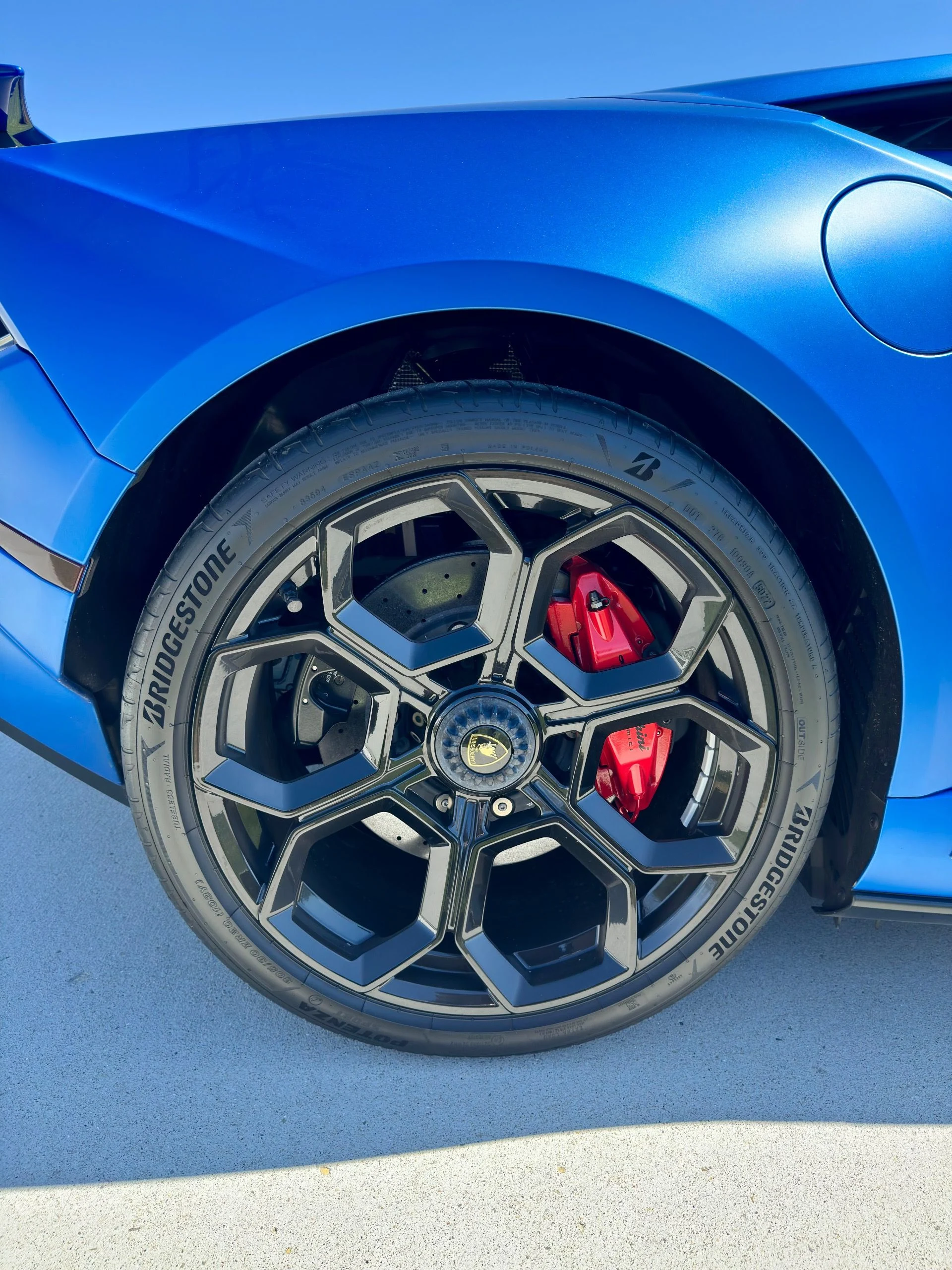 mph009_156135424_Used_2023_Lamborghini_Huracan_Tecnica_1774373424_bffff0ac59