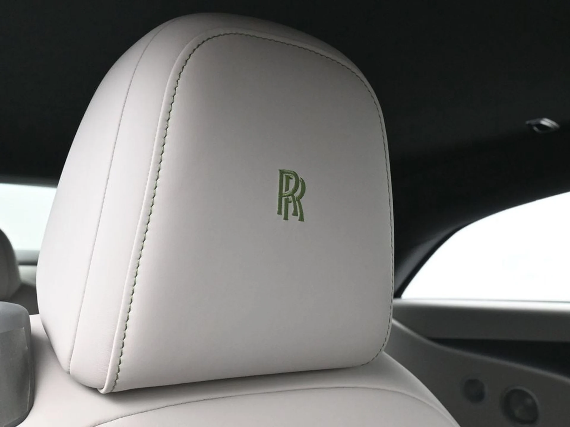 mph009_156459664_4d366ab92842780b2b2f231356df6987x_5bdd361dec