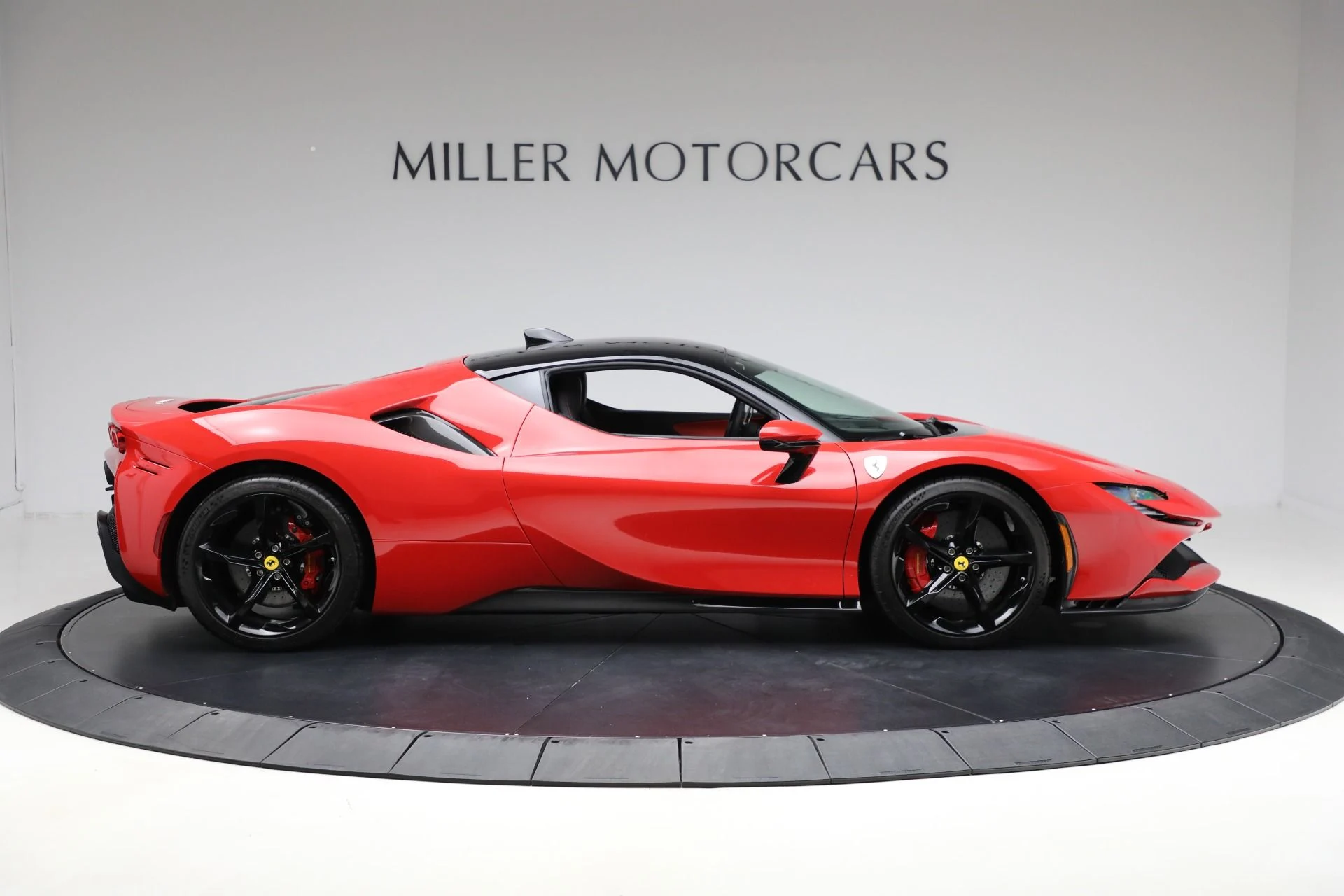 mph009_1573723949_Used_2021_Ferrari_SF_90_Stradale_3ecbfa3a7a
