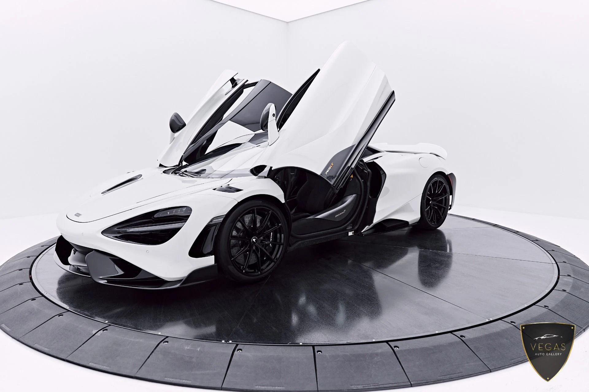 mph009_1576555505_Used_2021_Mc_Laren_765_LT_Base_1782429256_399be09a61