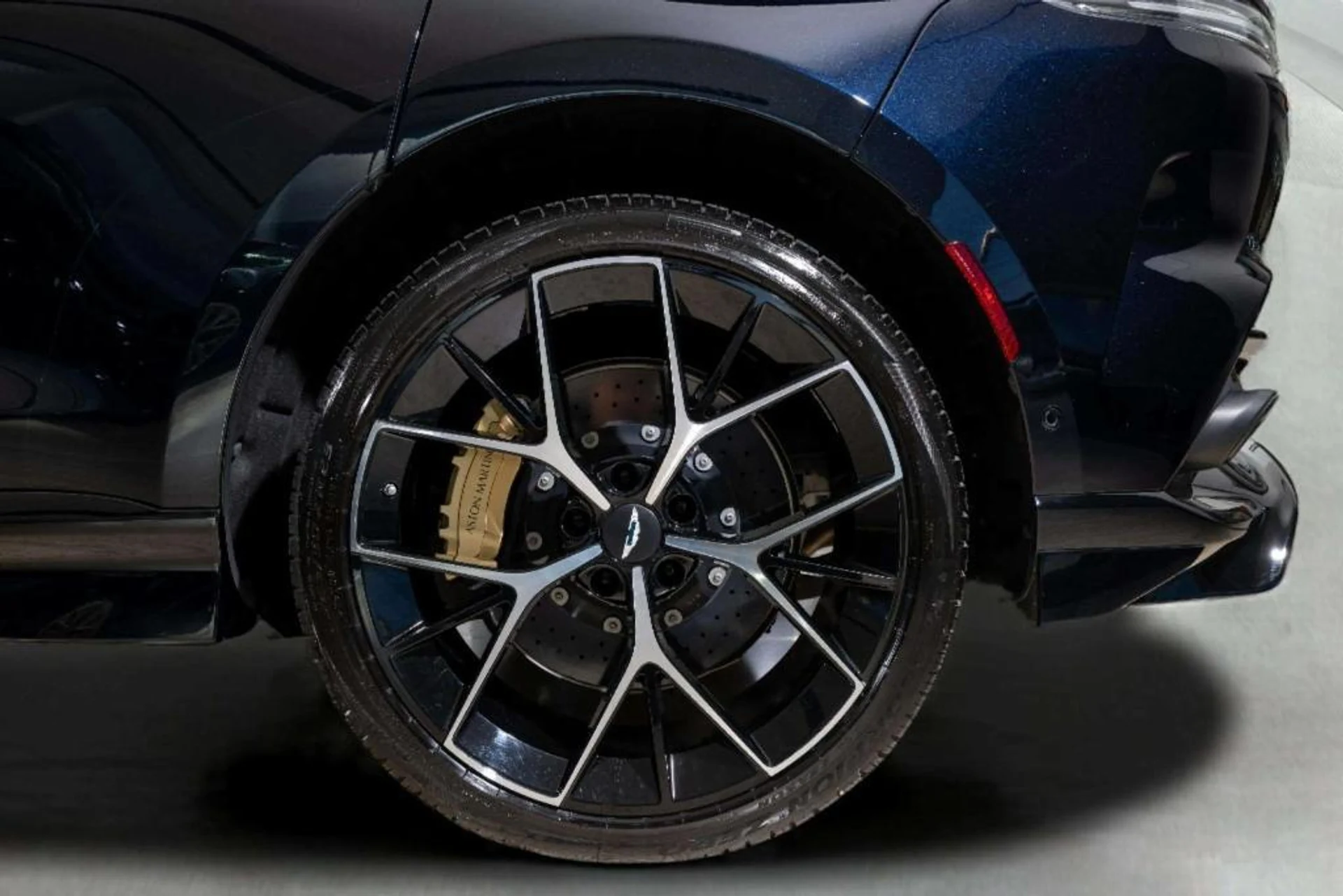 mph009_157672000_Thl_Jz_Xnqbf_Y8_Y18wn_T8h_A_Crr9_P4_fd4e33bf0b