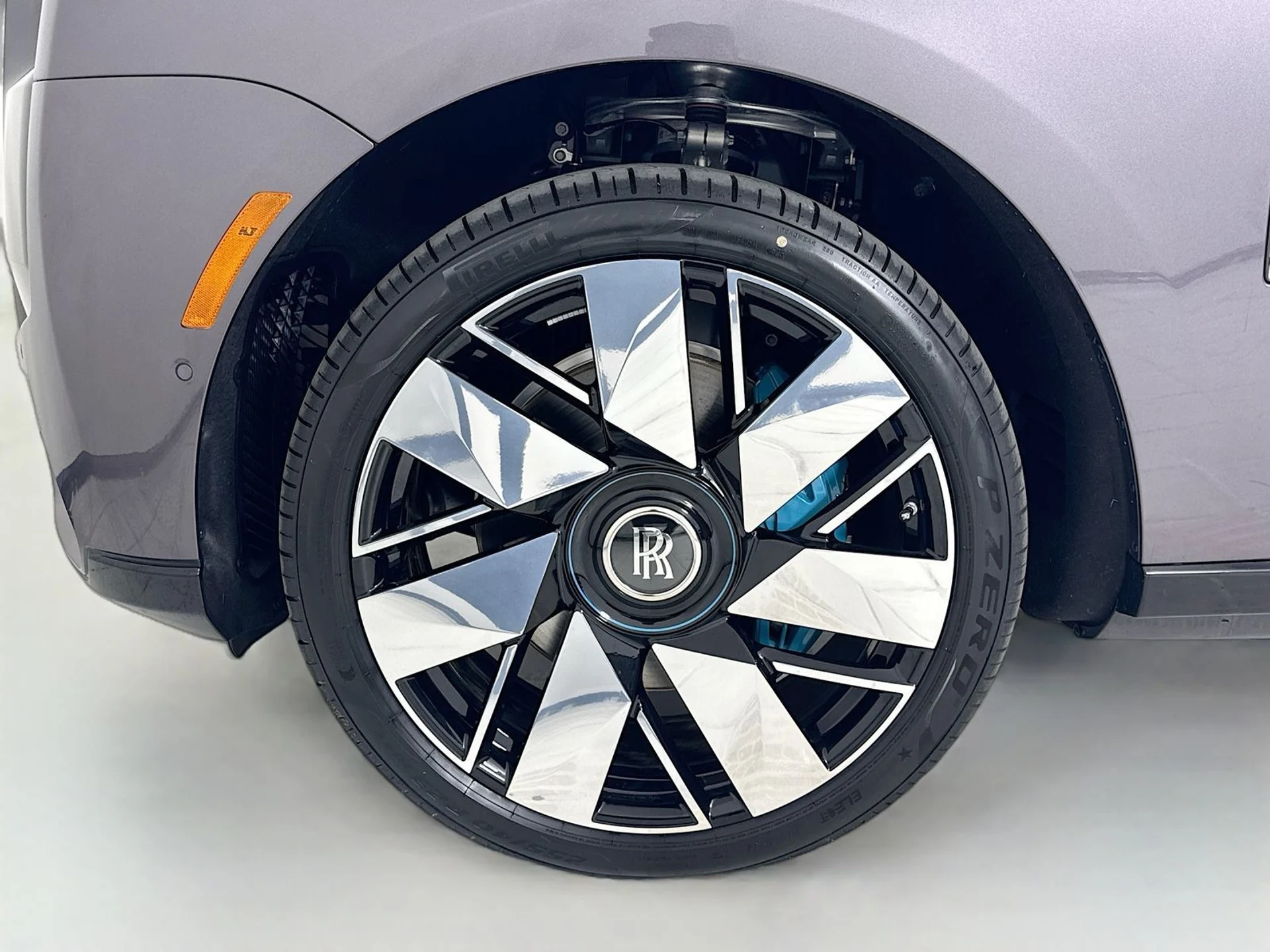 mph009_159210915_7b68818416c1317ab783f2b2d76bf5d4x_6736dd9b41