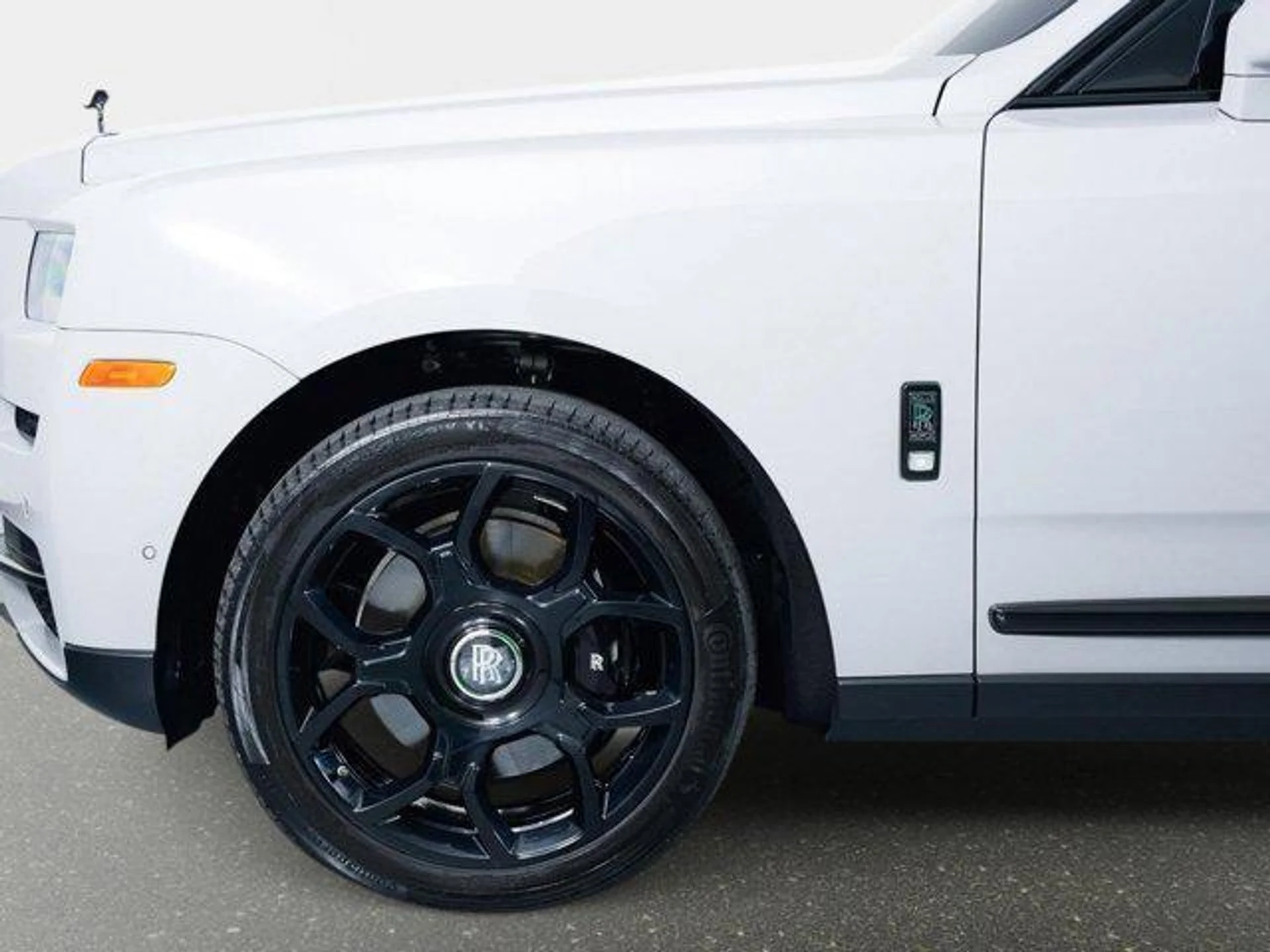 mph009_1597028297_HH_Suv_J_Nt08_Yh_N_4p_Ttrm138zjck_3358de97c3