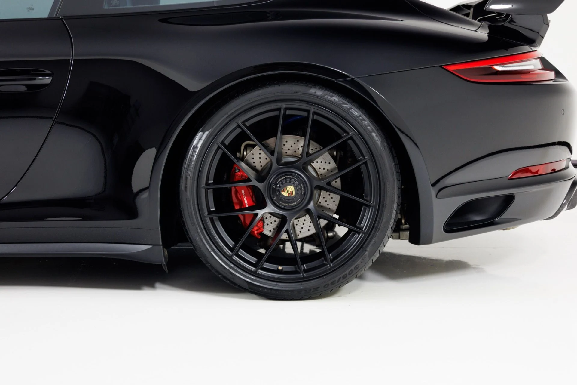 mph009_1606525144_Used_2017_Porsche_911_Carrera_GTS_1787861335_4f33b1211e