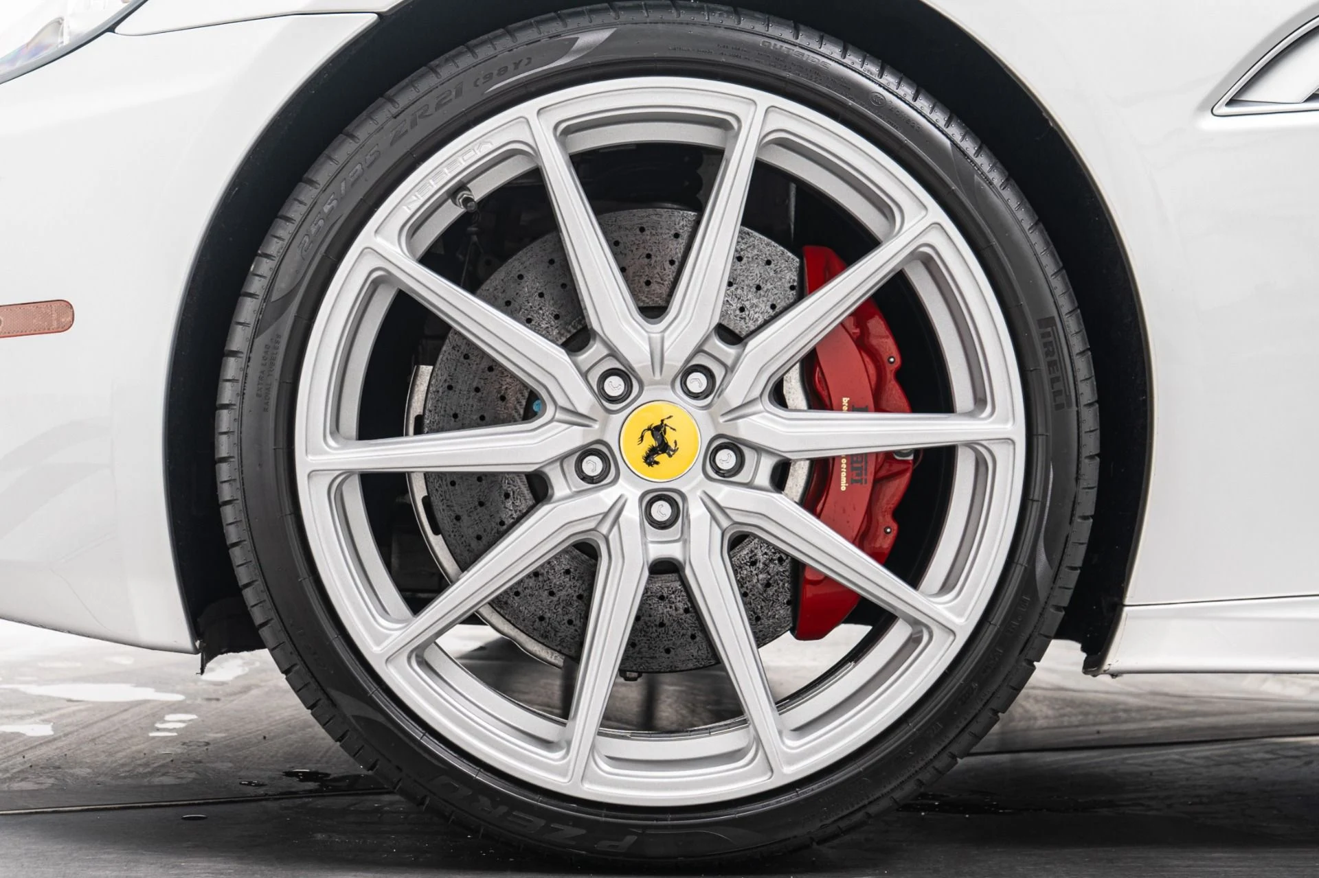 mph009_1625690057_Used_2013_Ferrari_California_Vossen_Wheels_Daytona_Seats_Red_Daytona_Bars_1756329432_f6bb722763