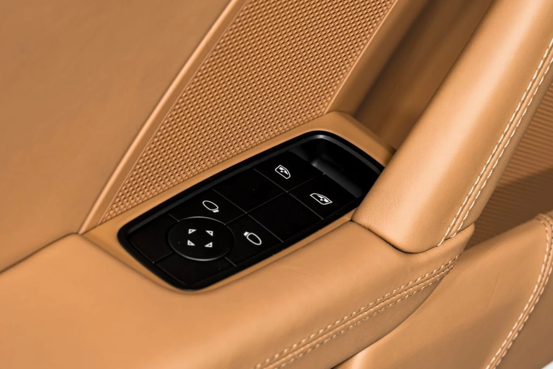 mph009_1626611566_fcfee55fbd1413b7ece9a80d09a1ae8dx_0dd4239e59