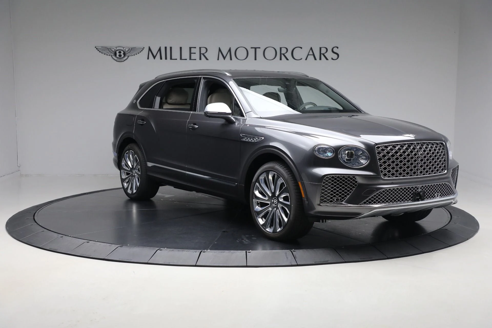 mph009_1636788806_New_2025_Bentley_Bentayga_EWB_Mulliner_V8_a24fa56f24
