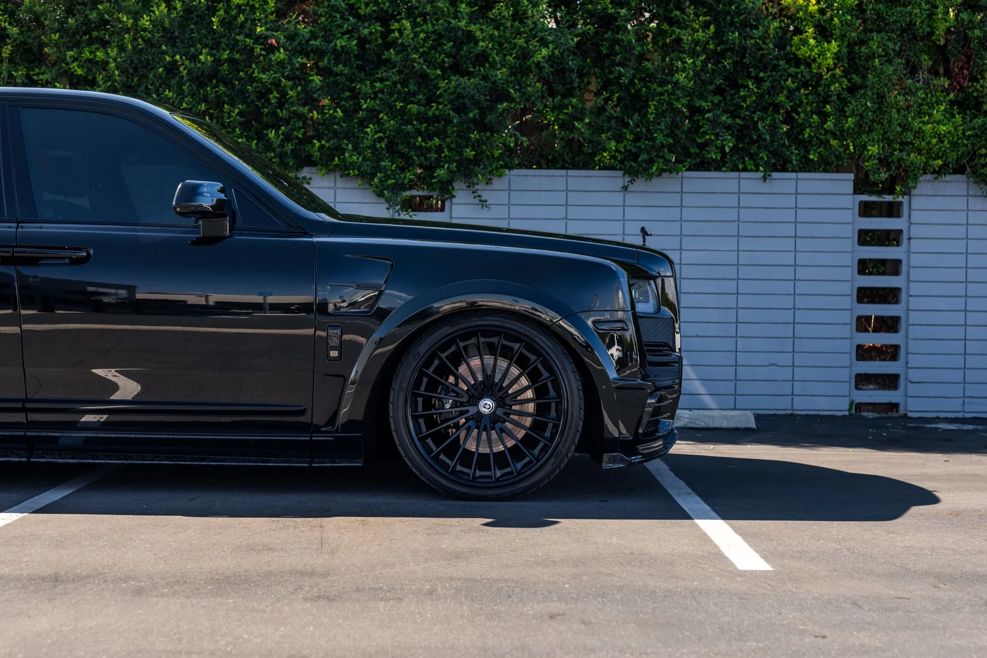 mph009_1644949820_Used_2021_Rolls_Royce_Cullinan_1698712219_ff7df911c2