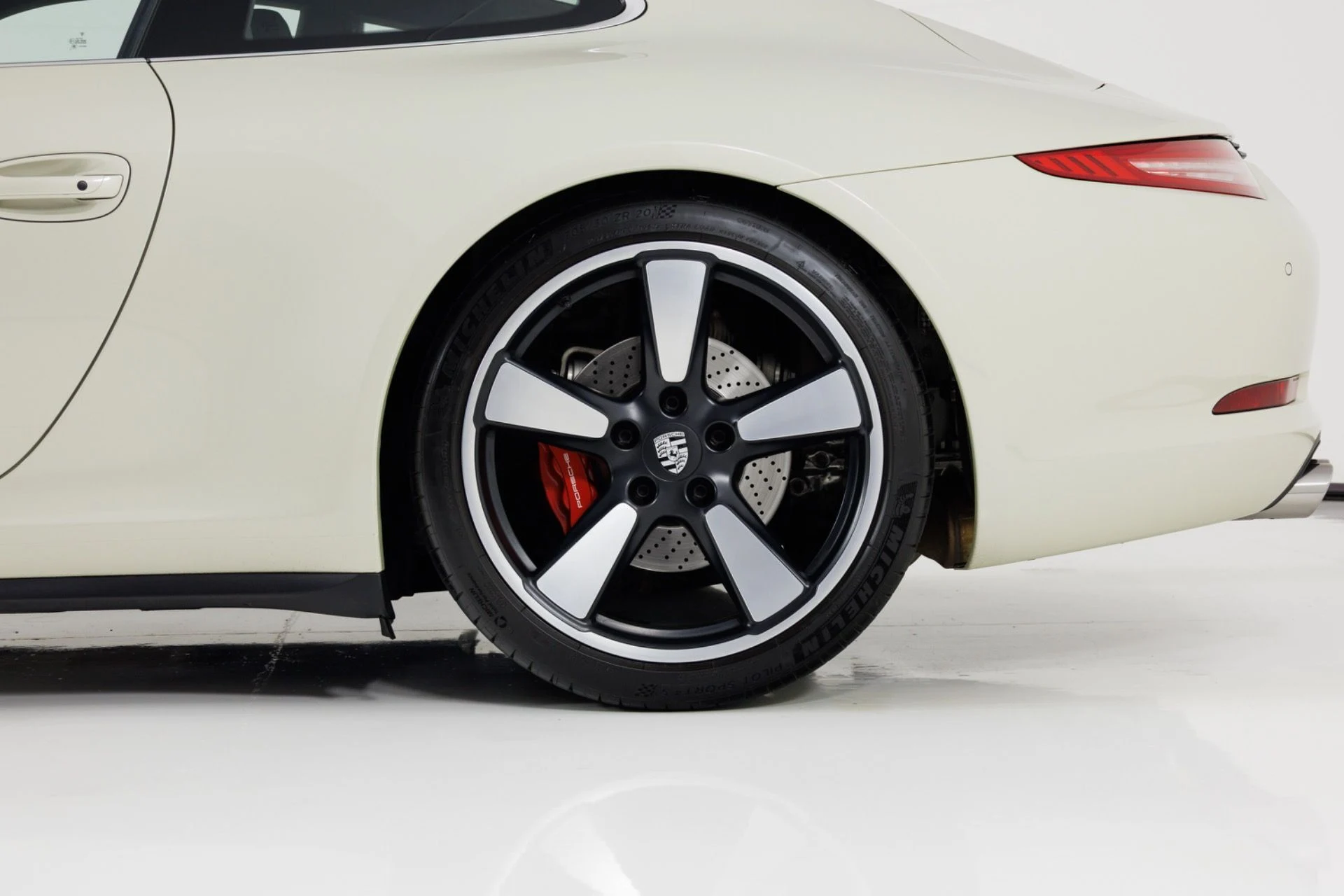 mph009_1646696138_Used_2014_Porsche_911_Carrera_S_1781907468_42eef2ab5e