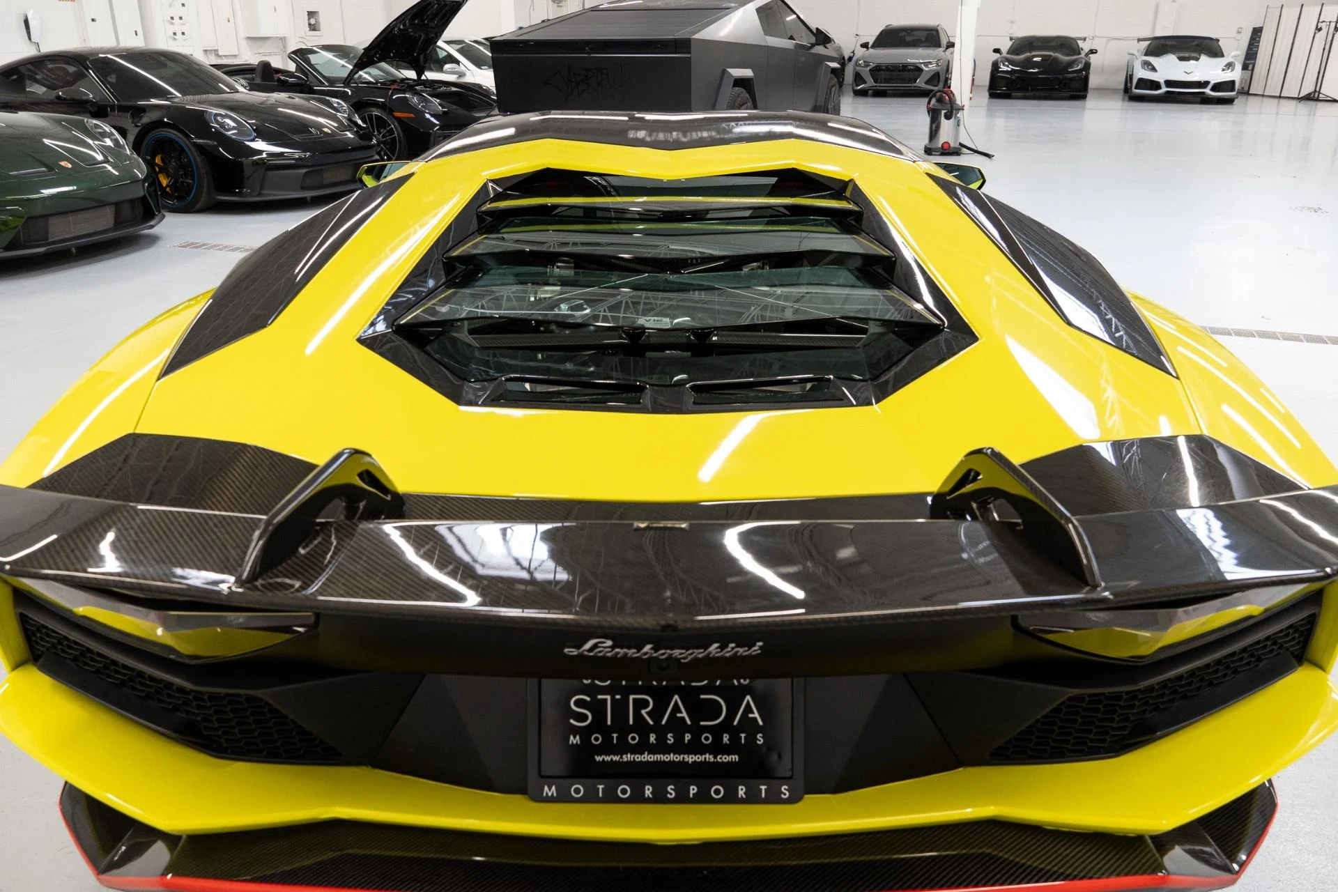 mph009_1669935429_Used_2018_Lamborghini_Aventador_LP_740_4_S_1768935855_385c9c606f