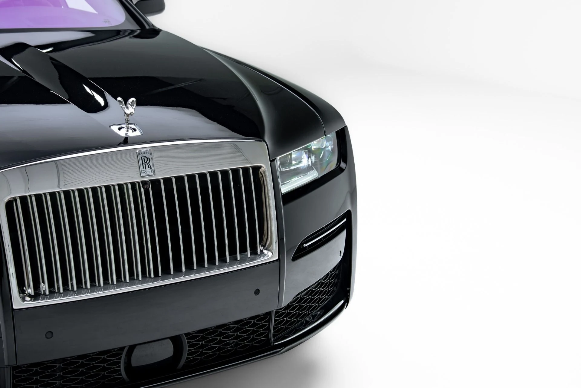 mph009_1672173200_Used_2022_Rolls_Royce_Ghost_1776983451_bb25bba305