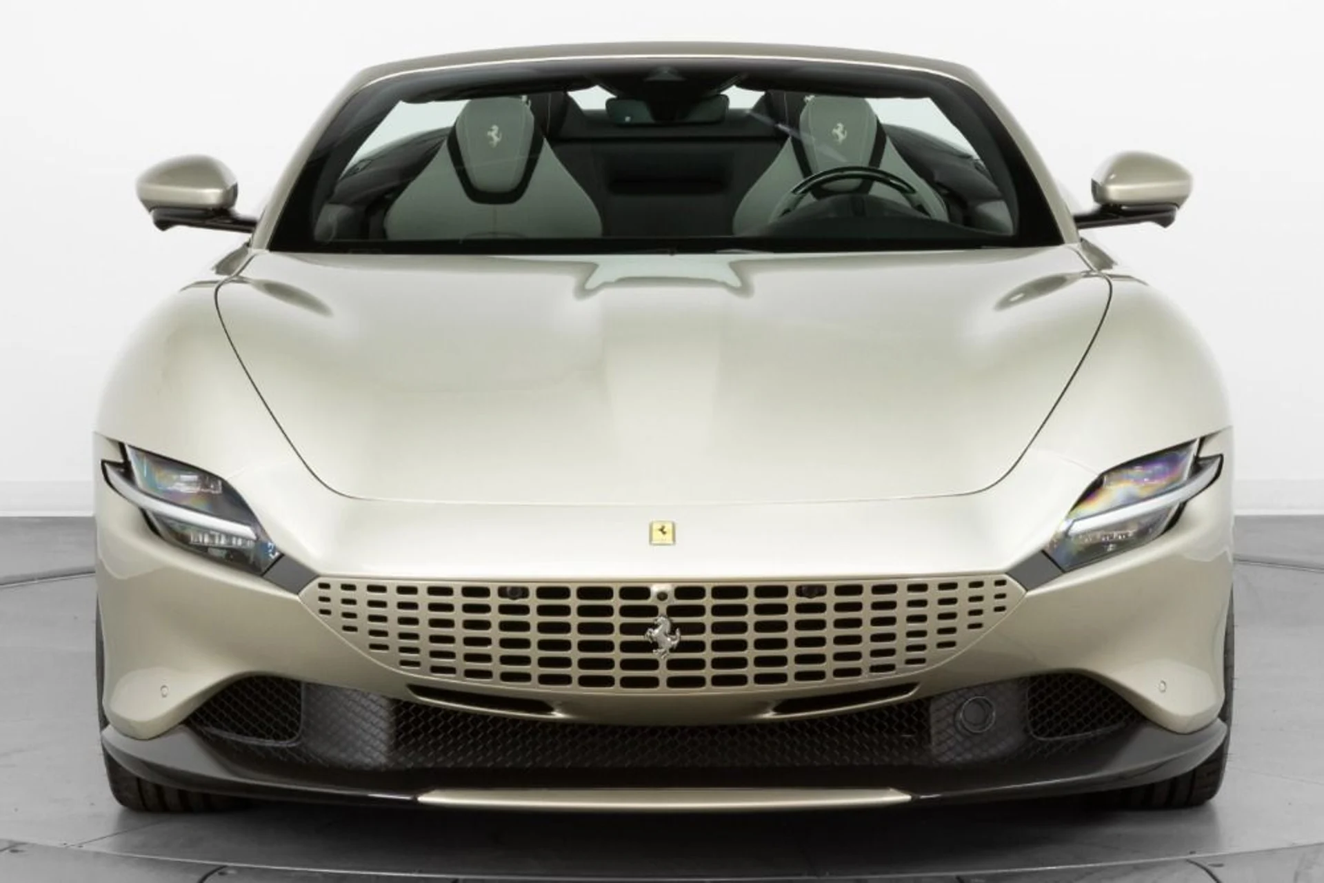 mph009_1678937752_Used_2024_Ferrari_Roma_Spider_9ded5863f5