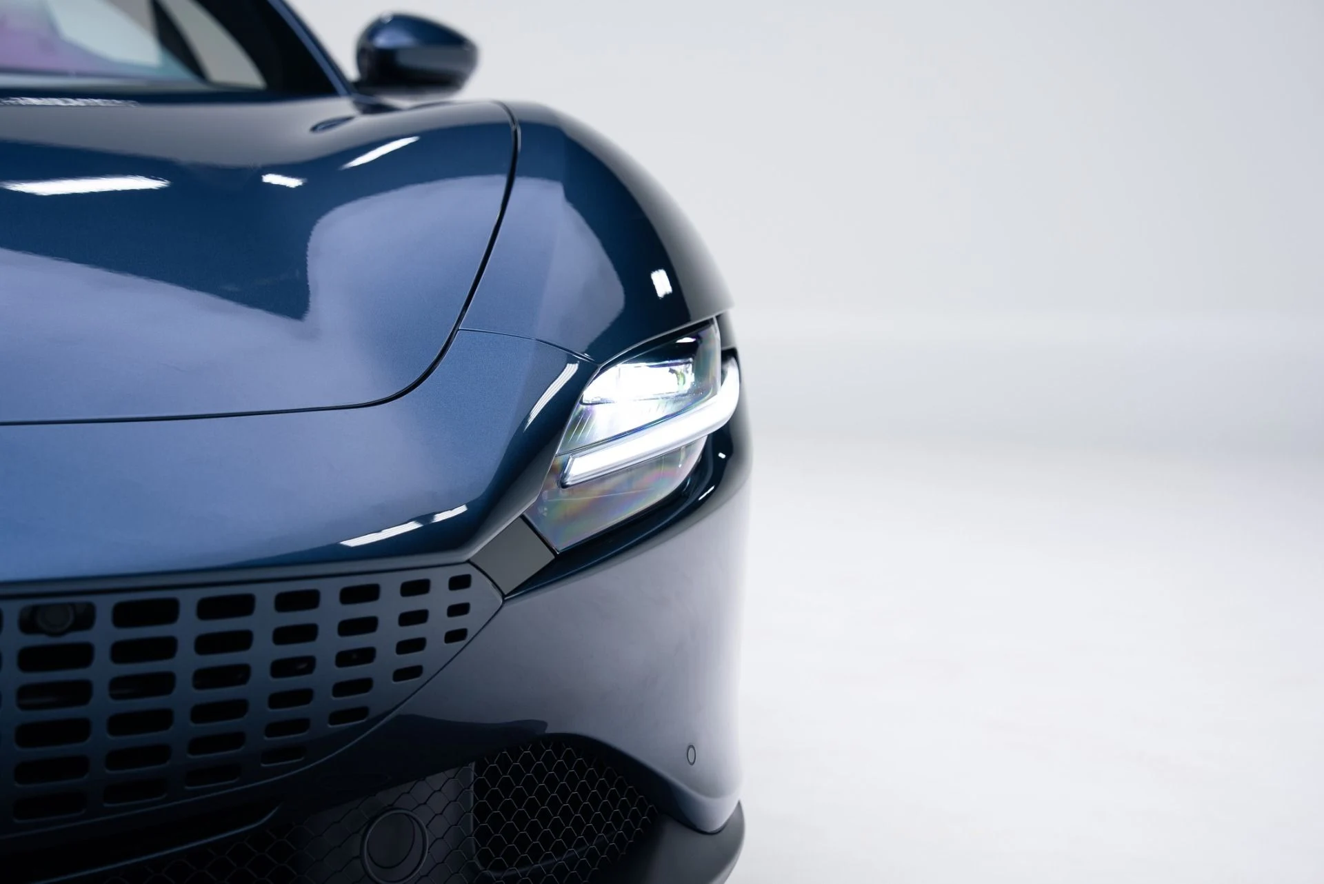 mph009_1687077293_Used_2025_Ferrari_Roma_Spider_1767891799_fb1737eacb