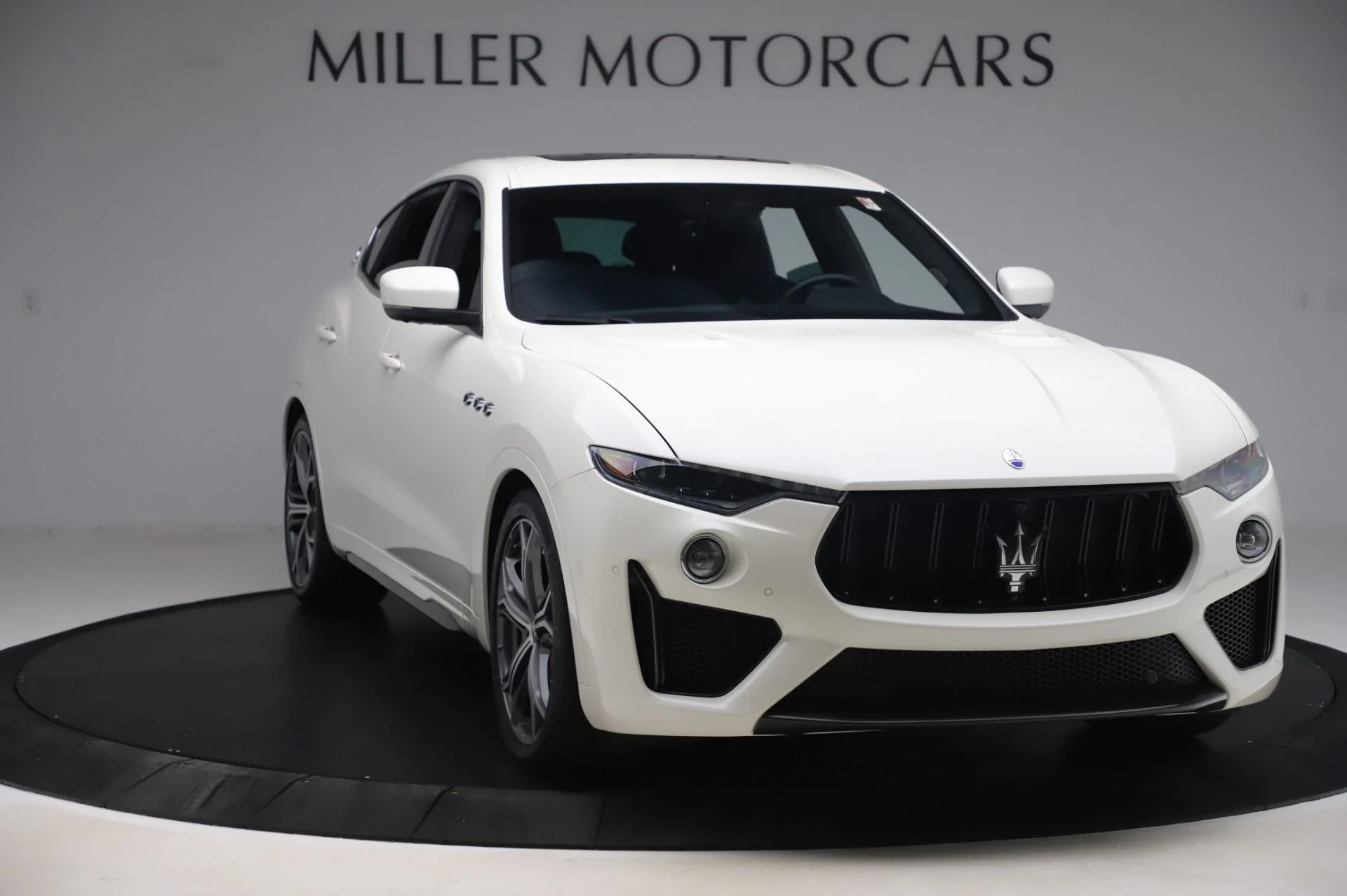 mph009_1693782192_Used_2019_Maserati_Levante_Trofeo_1783628754_4d15833d88