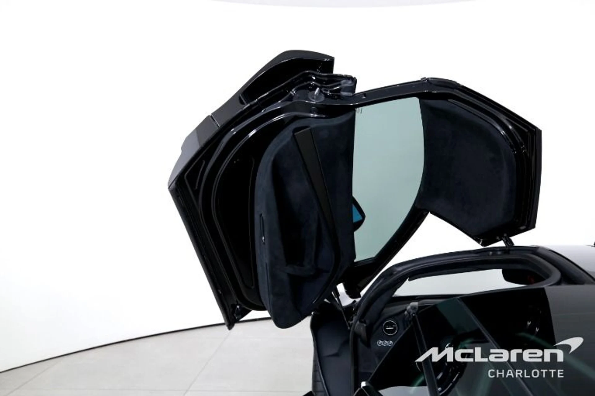 mph009_1700956652_Used_2024_Mc_Laren_750_S_2b7640650a