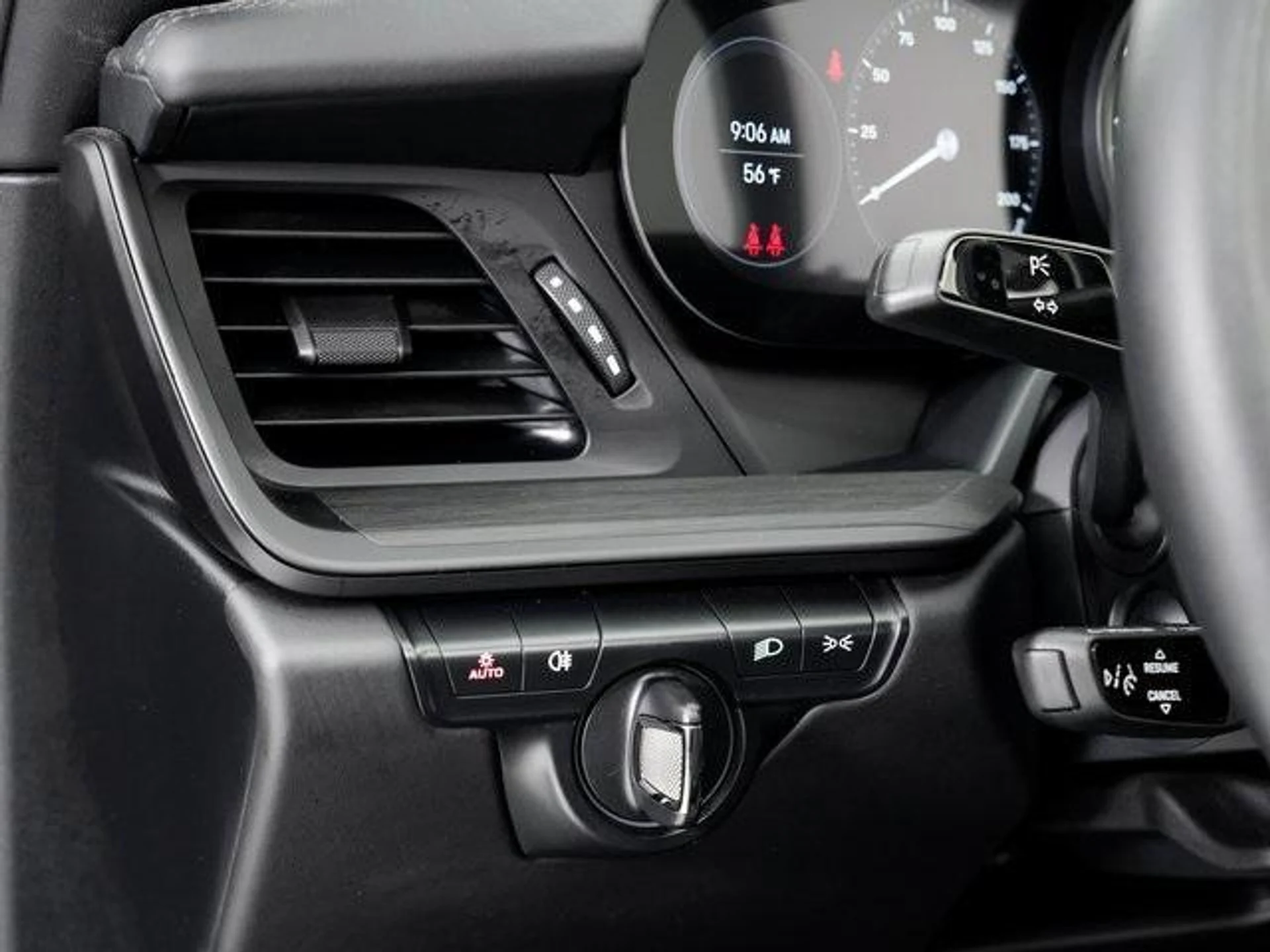 mph009_1701186326_Udlo_Y_Phl_Blxjmg_Hpb_R0_XA_3_YK_0_5ee69ec242