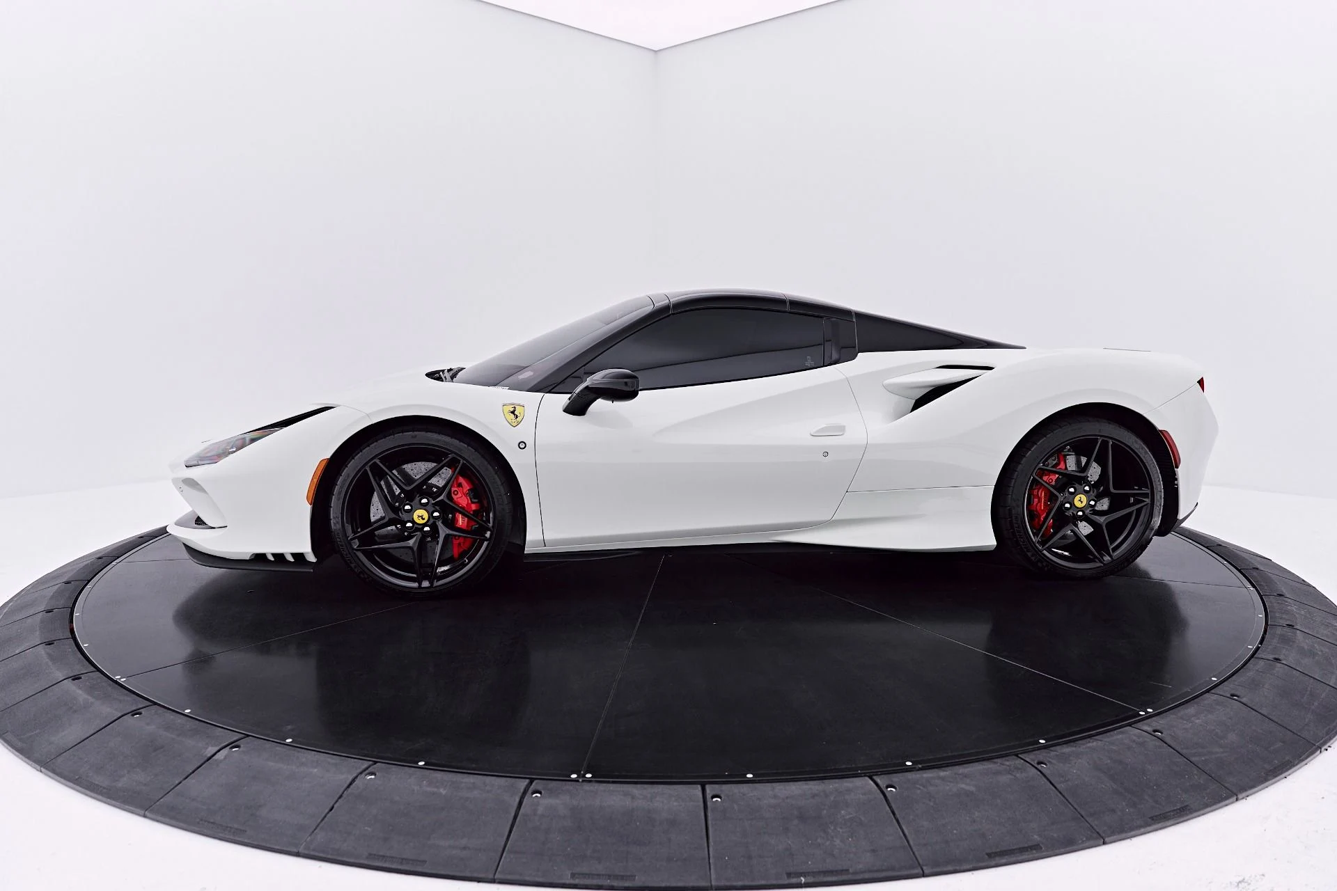 mph009_1712558147_Used_2022_Ferrari_F8_Spider_Base_1784162238_688a4973d4