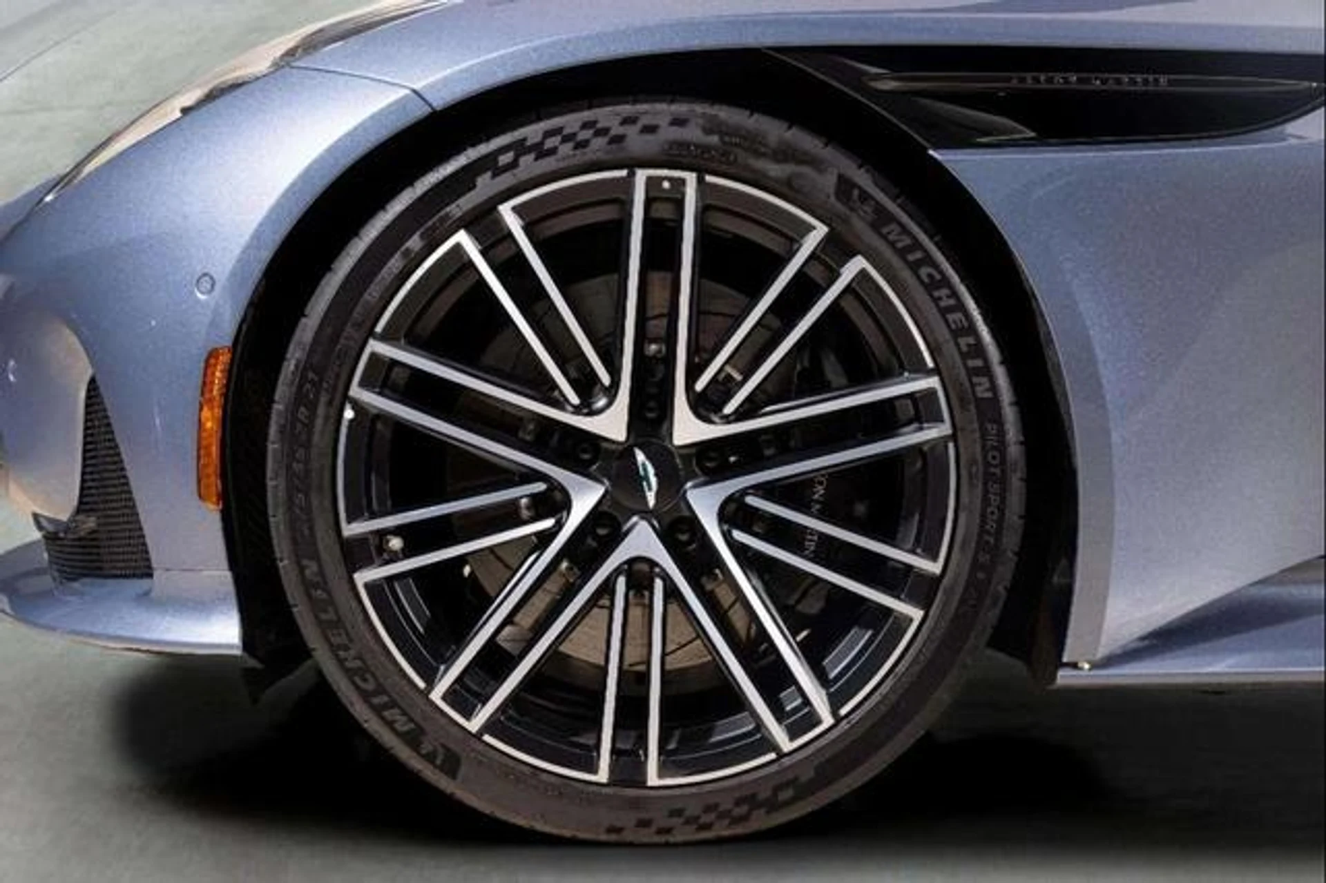 mph009_1718015820_su_EK_Pq4j_LG_5w_Oaf_WO_1_QS_Asc30w_417918e1b0