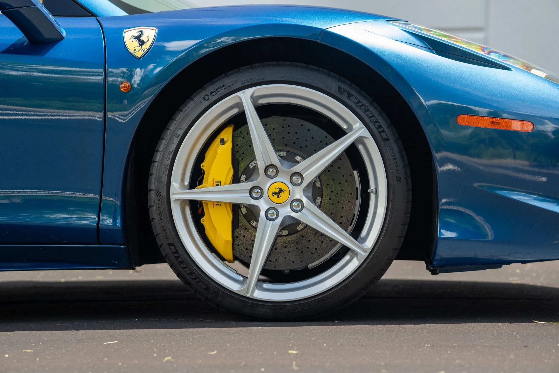 mph009_1723290596_Used_2014_Ferrari_458_Spider_1757965695_675786b9d3