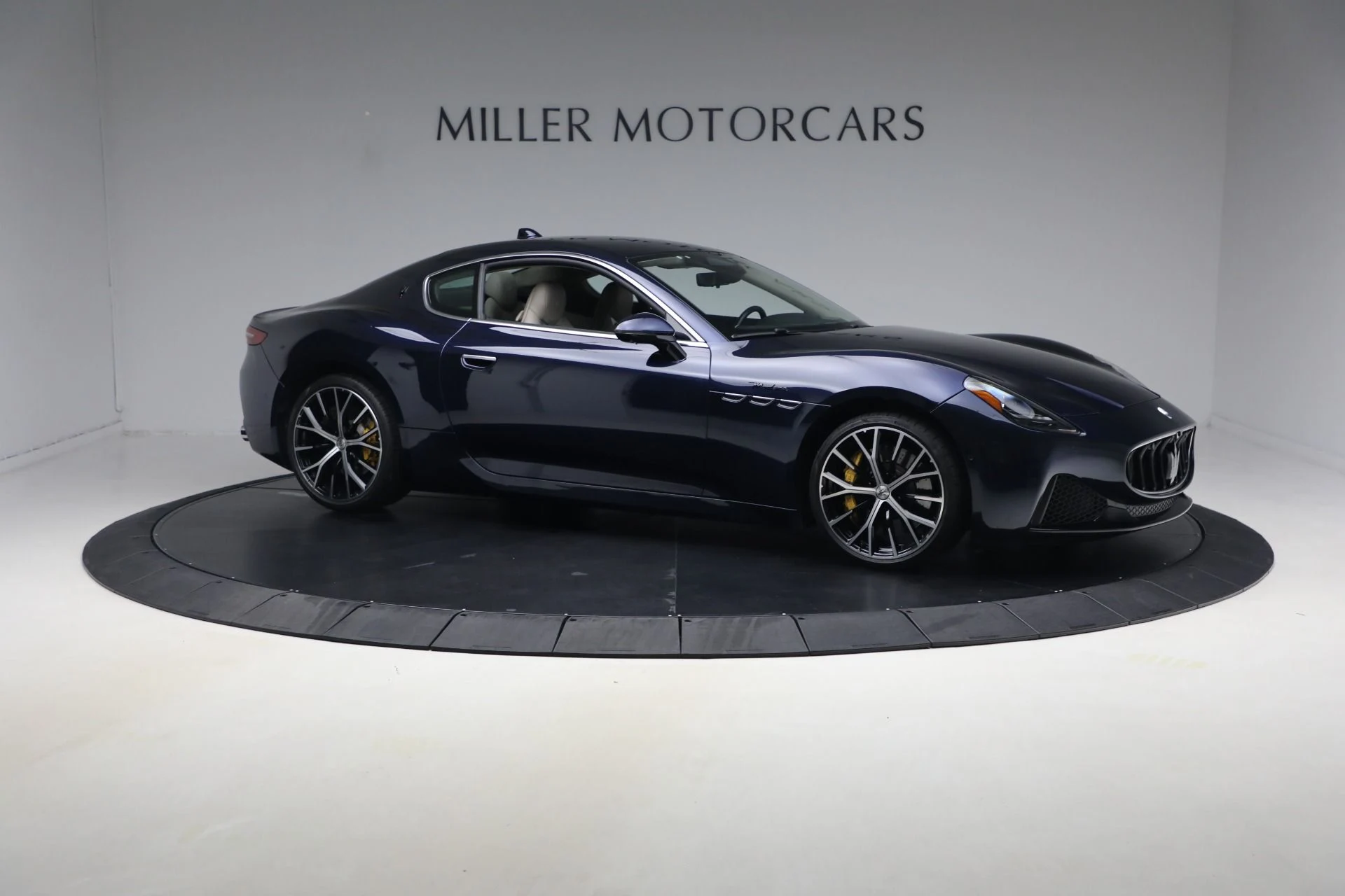 mph009_172730177_Used_2024_Maserati_Gran_Turismo_Modena_1793123717_13e9ed8bb8