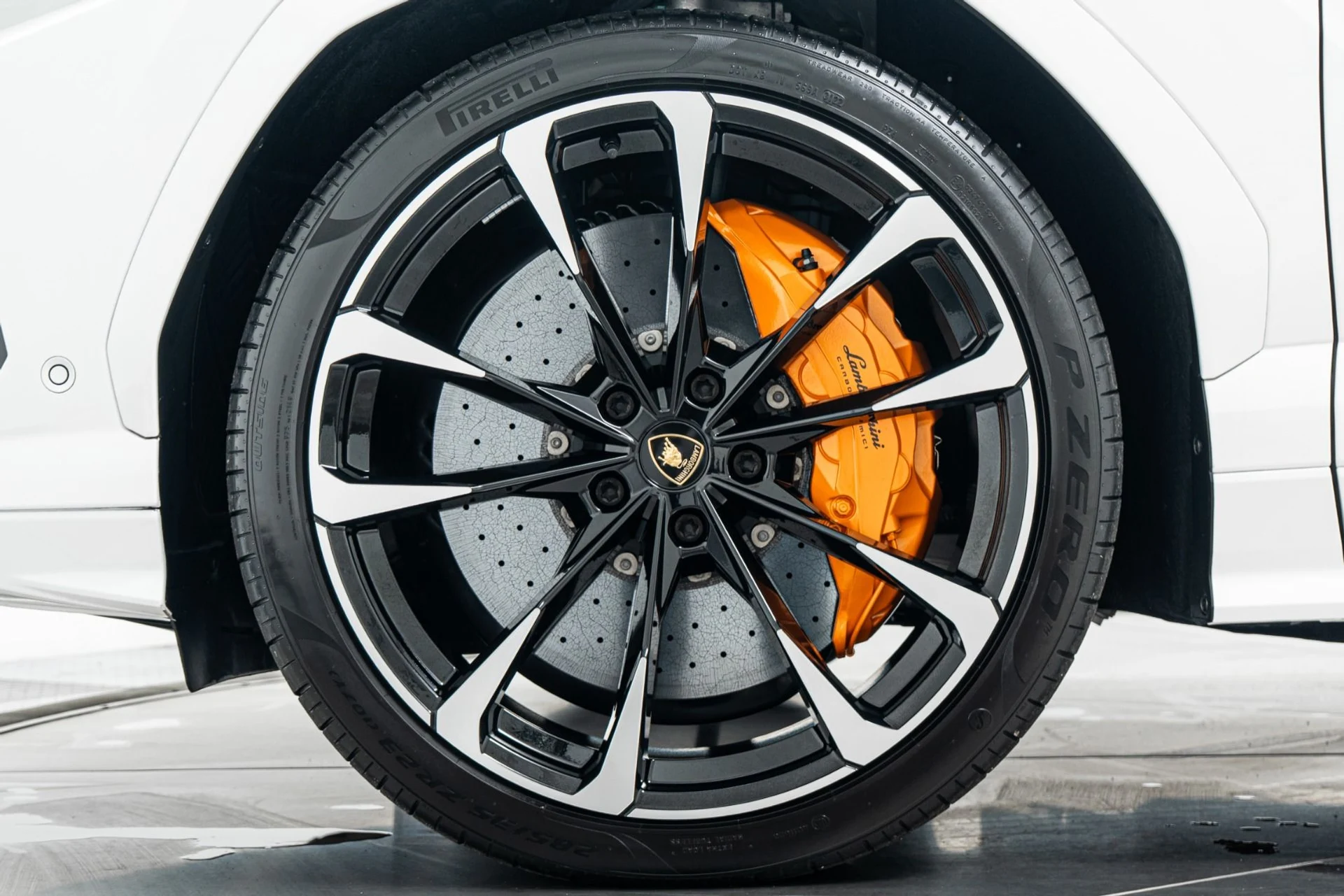 mph009_1734027430_Used_2022_Lamborghini_Urus_1778007764_3654398033