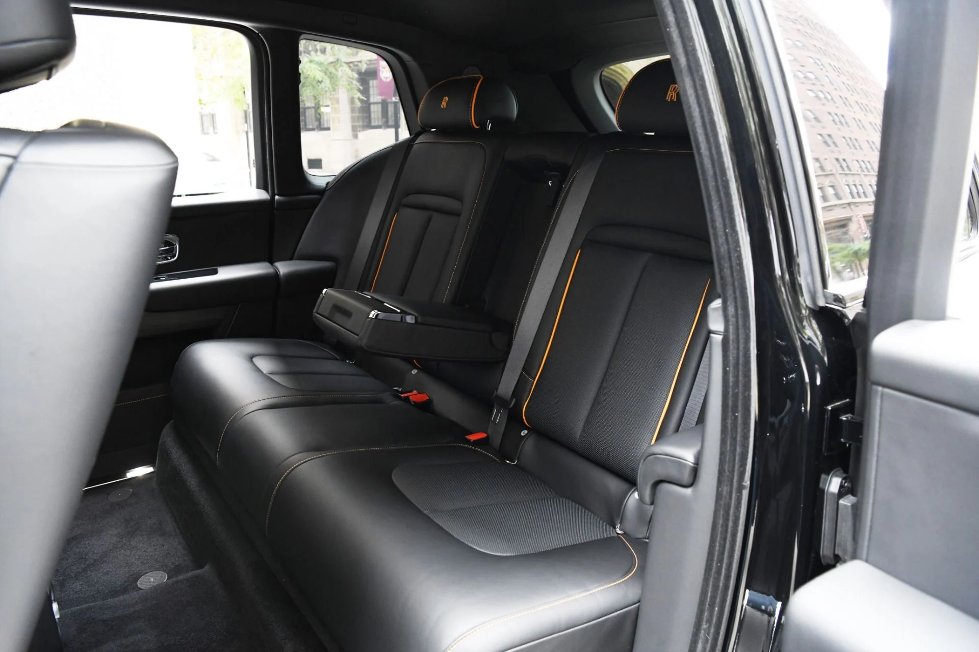 mph009_1734844224_11933_p11_l_2b42a0d112