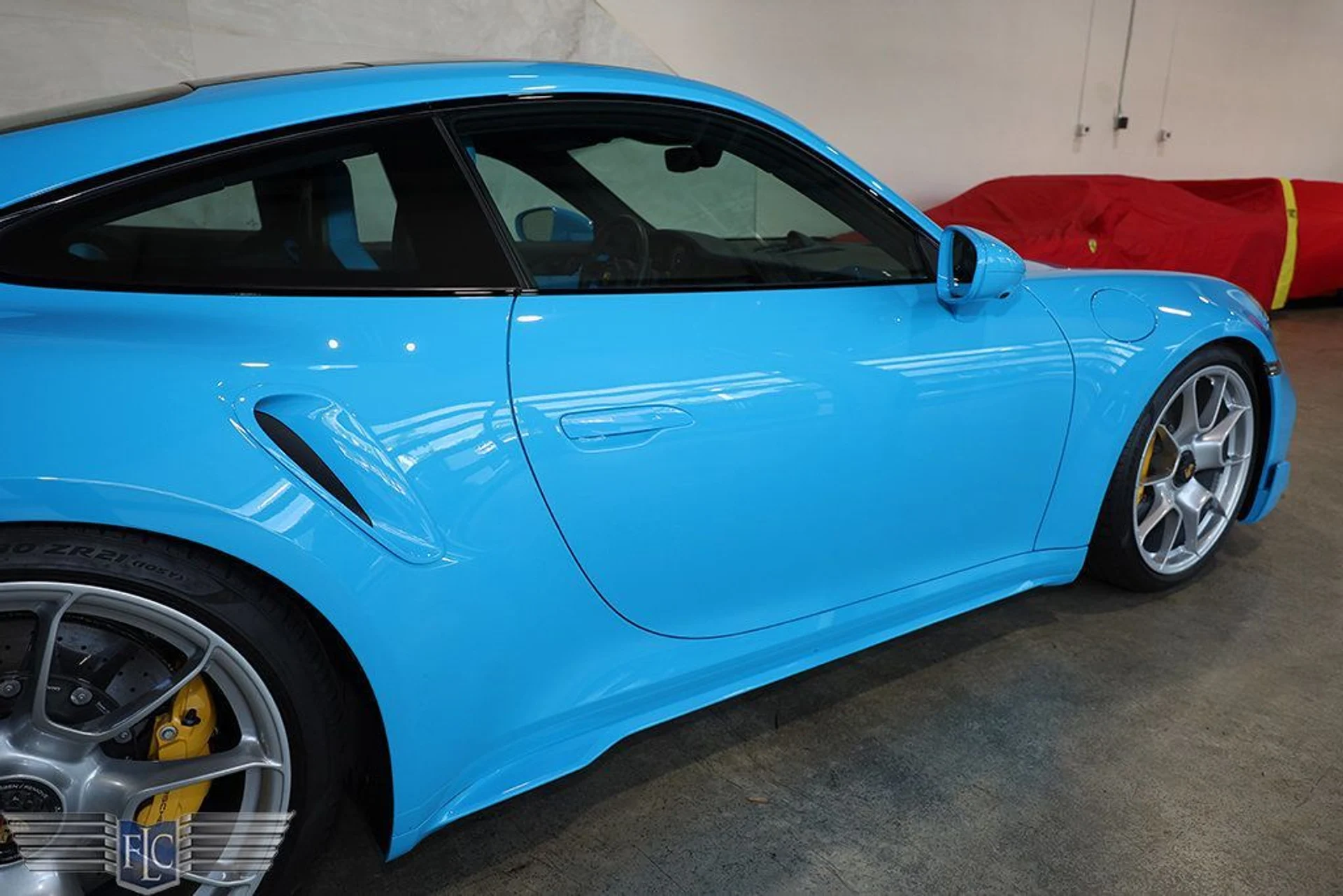 mph009_1735489052_used_2022_porsche_911_turboscoupe_9689_23016612_10_1024_d6ff9c9c6b