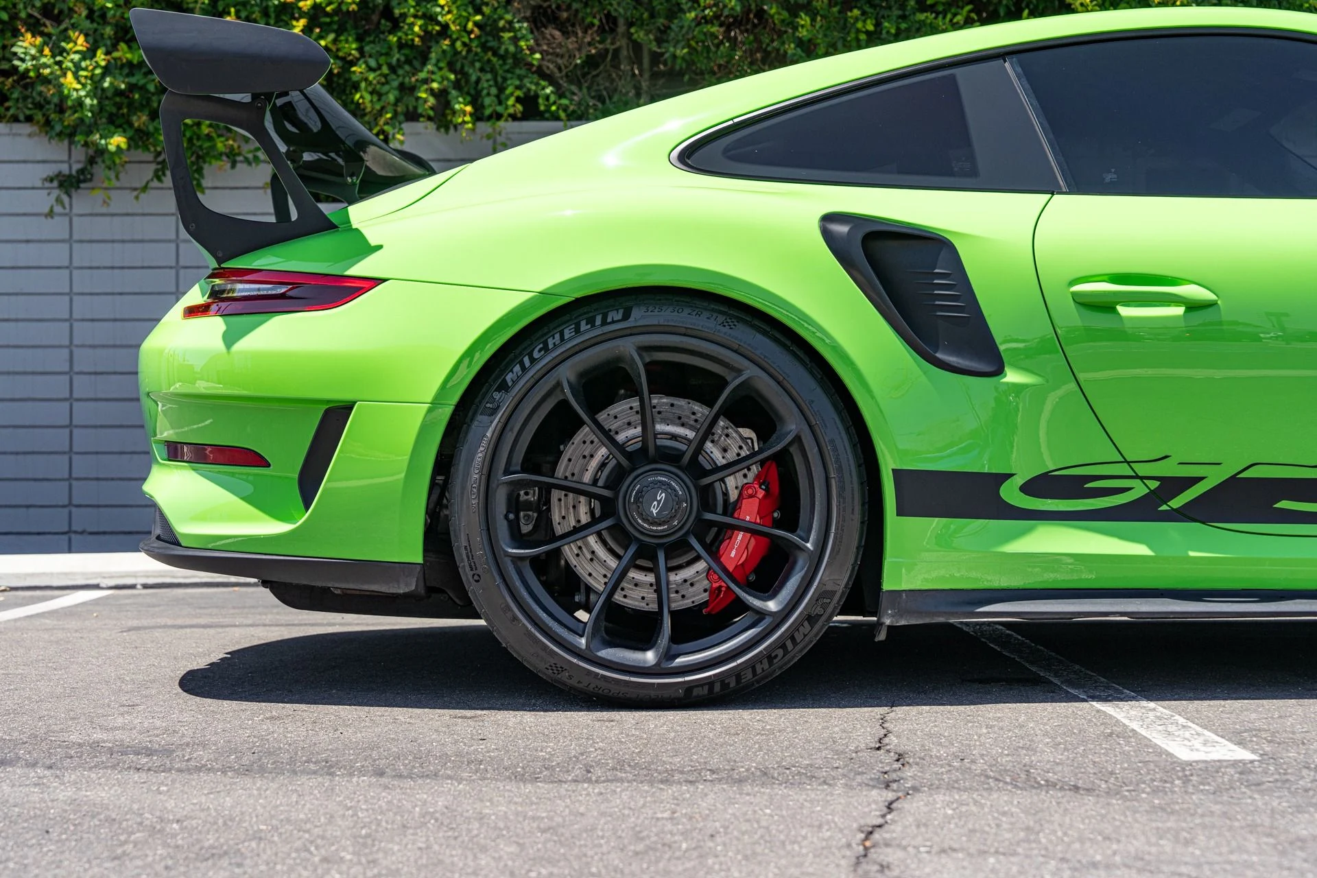 mph009_1740278669_Used_2019_Porsche_911_GT_3_RS_1754072809_44bf4c786c