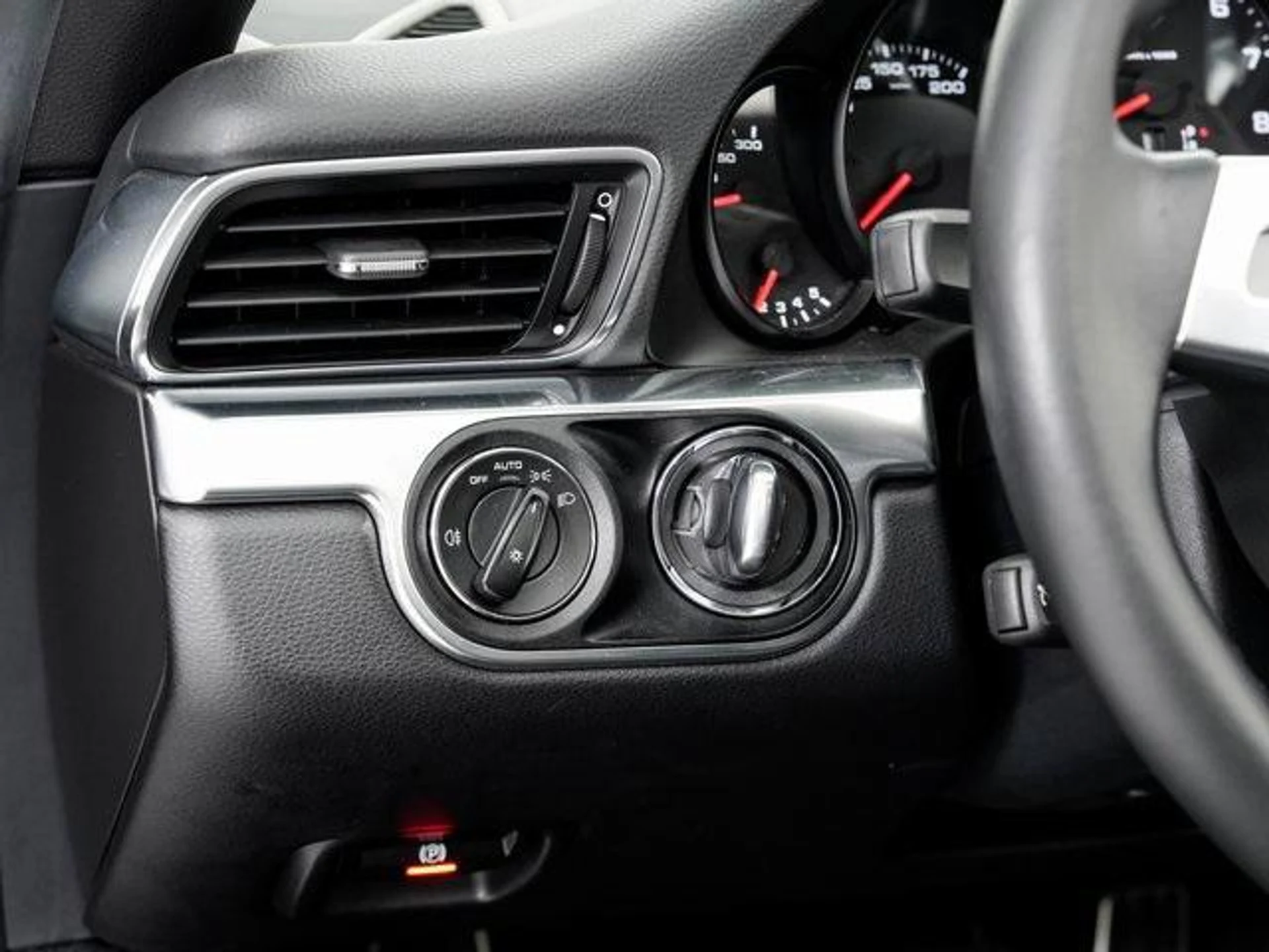 mph009_1750940050_x_Na2oc1_I6_Trovb6coo2_Cu_CE_3a4_E_35c34cc65e