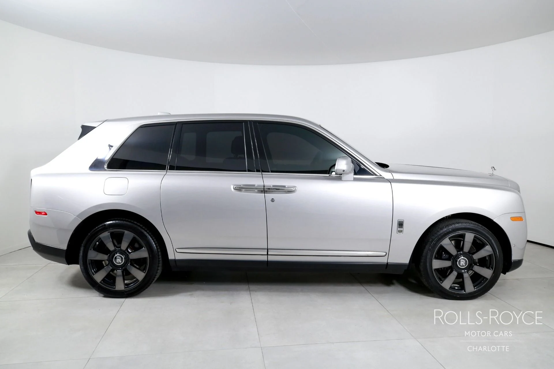 mph009_1763276483_Used_2021_Rolls_Royce_Cullinan_1771363967_5d0b5df3d5