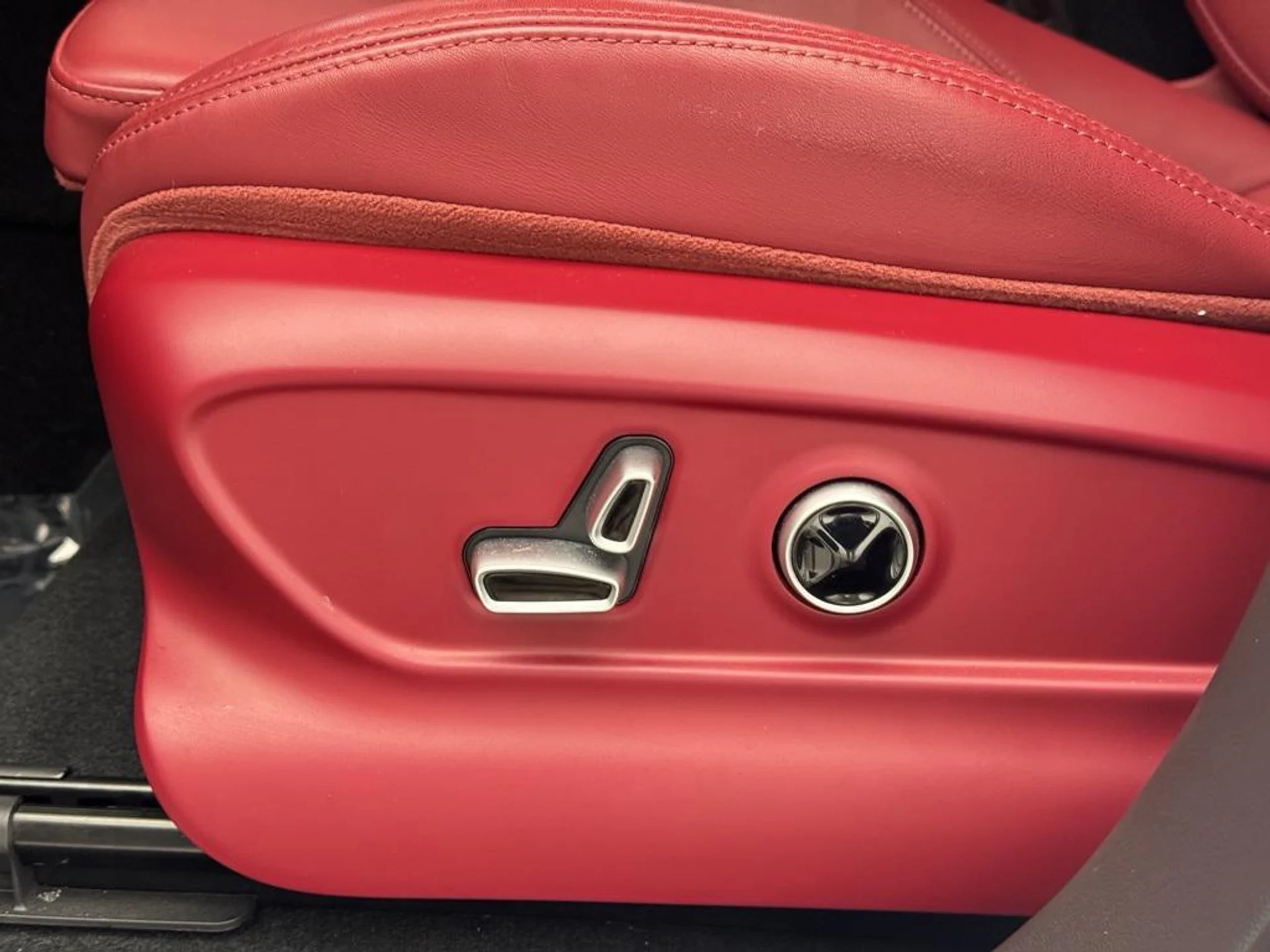 mph009_1768192579_r_JDNU_Jr_An_Zd_YG_gxh_C_Tjfycl9_Hk_2921d6e777