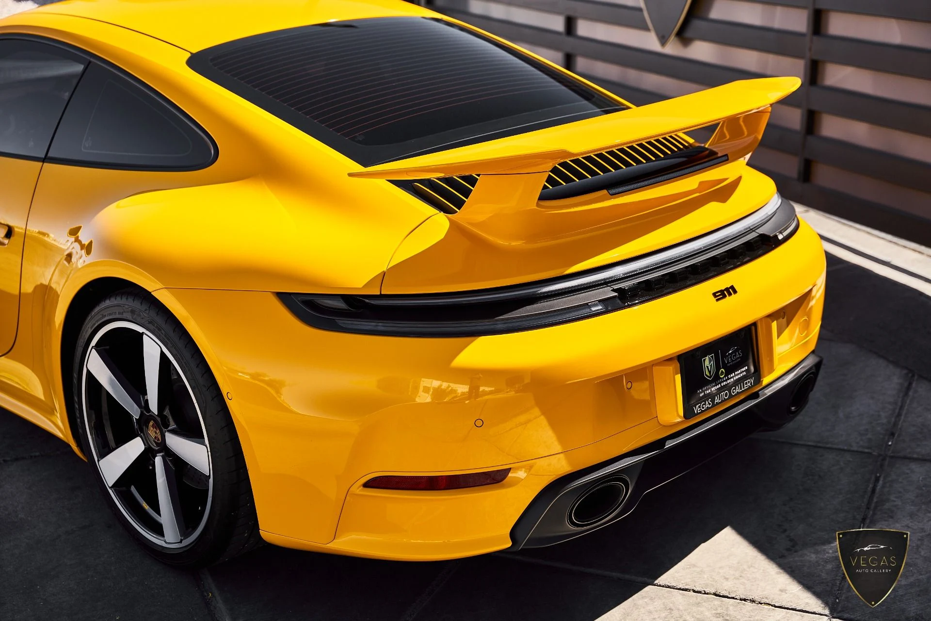 mph009_176829354_Used_2025_Porsche_911_Carrera_1784942429_963d9aad66