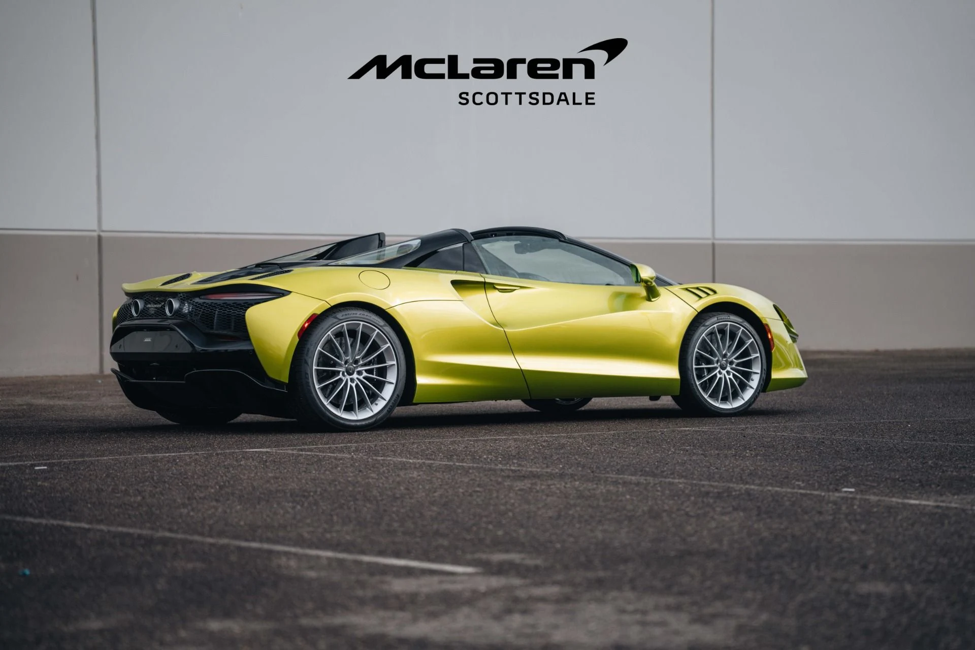 mph009_1779426602_Used_2025_MCLAREN_ARTURA_1738446546_f0807e9ffd