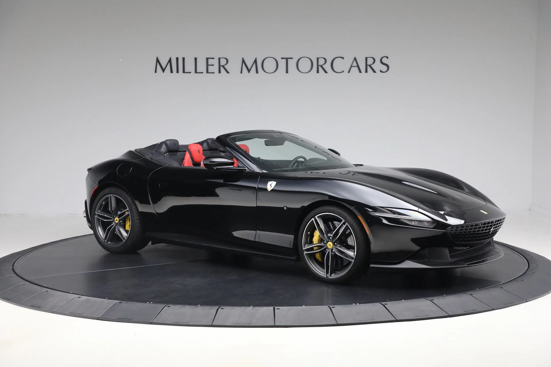 mph009_1796046105_Used_2024_Ferrari_Roma_Spider_1759961484_f0f77c8095