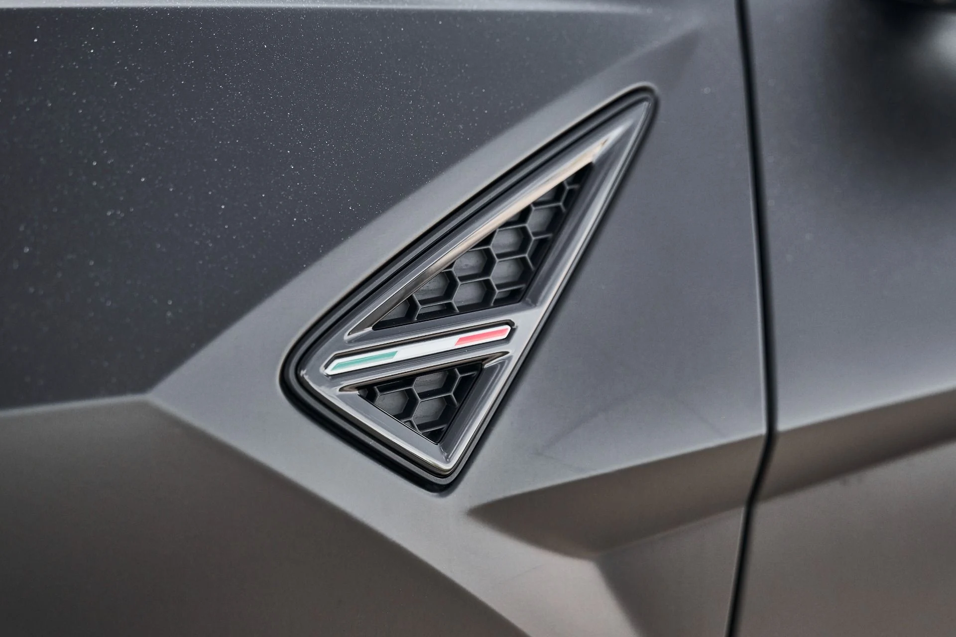 mph009_1797393835_Used_2024_Lamborghini_Urus_Performante_1779865440_d4848d6e28